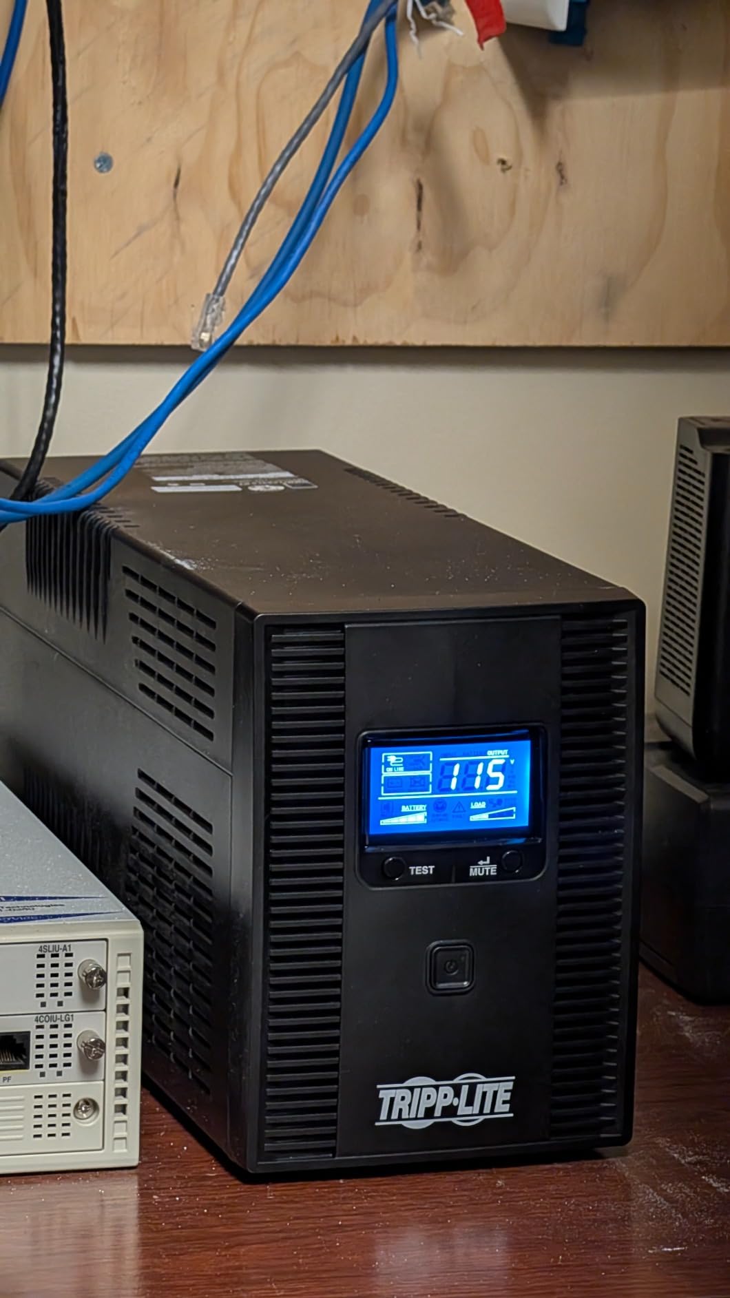 Eaton Tripp Lite Series OMNI1500LCDT 1500VA UPS 810W 10 Outlets AVR LCD | Battery Backup Surge Protector customer photo 1