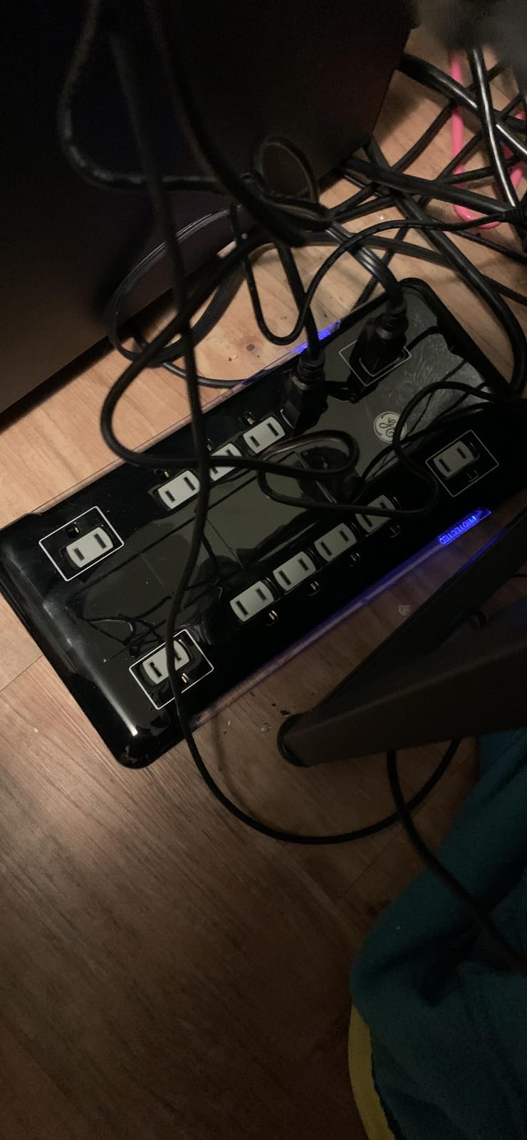 GE Surge Protector Power Strip with 2 Tethered USB Ports, 8 Ft Extension Cord, 12 Outlet Extender, 4320 Joules, Flat Plug, UL Listed customer photo 1