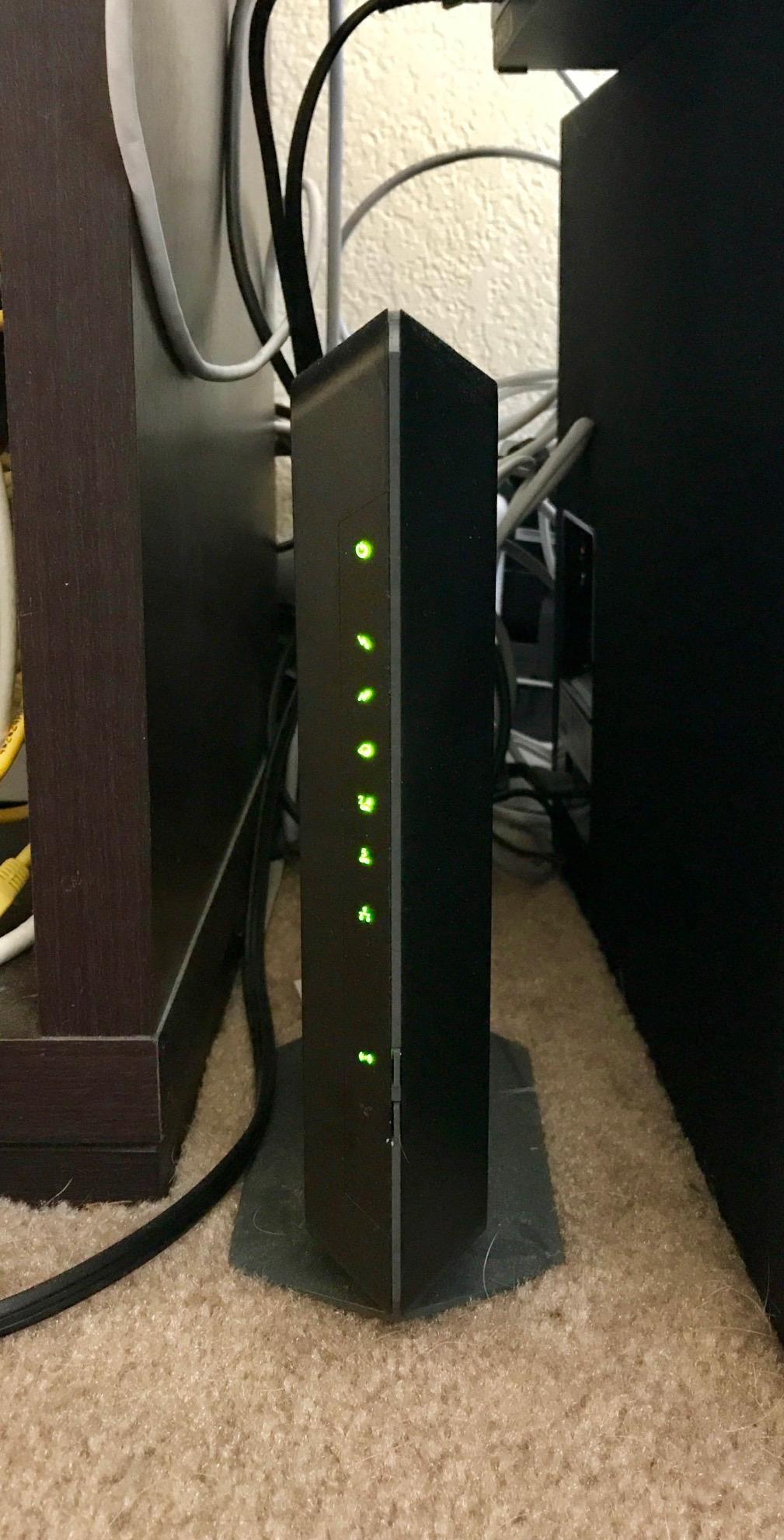 NETGEAR Nighthawk Cable Modem and WiFi 5 Router Combo (C7000) - Compatible with Major Cable Providers incl. Xfinity & Cox - Cable Plans up to 800Mbps - AC1900 (Up to 1.9Gbps) - DOCSIS 3.0 customer photo 2