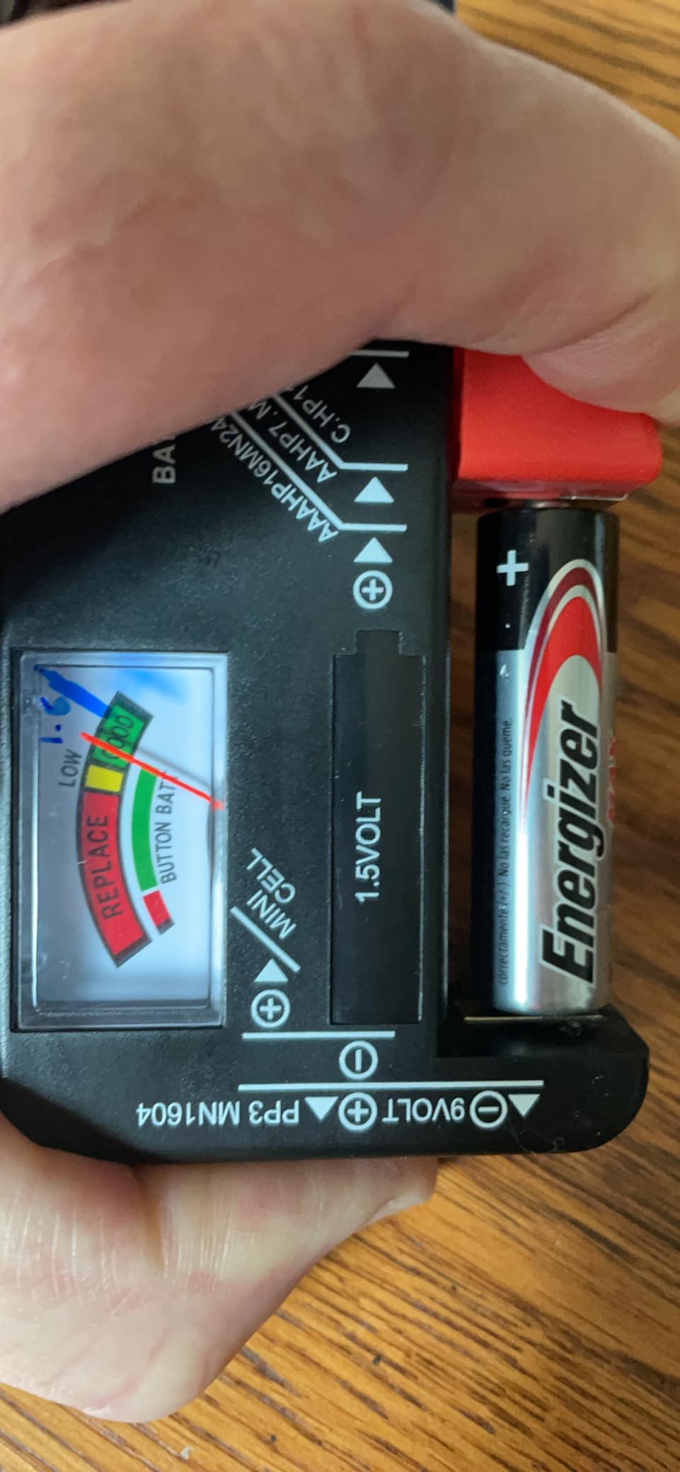 D-FantiX Battery Tester for AAA AA C D 9V, Universal Battery Charge Checker, Model BT-168 customer photo 2