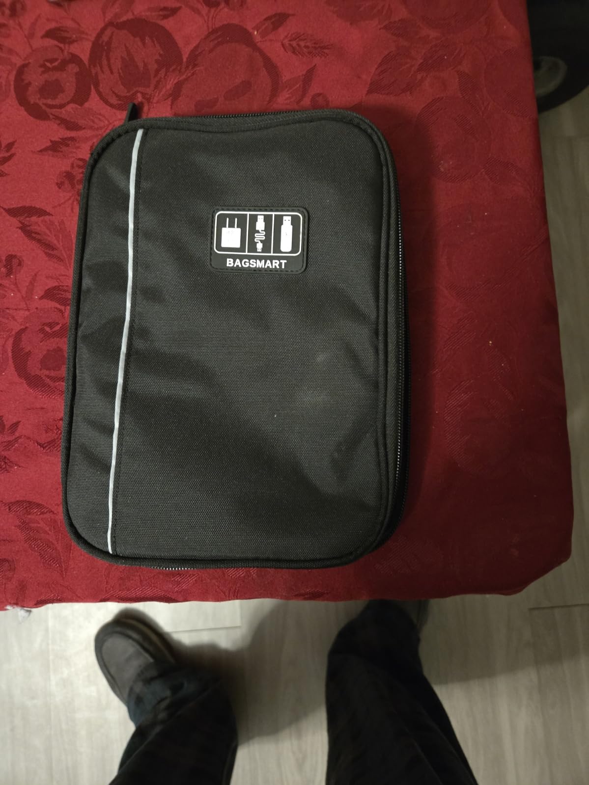 BAGSMART Large Electronics Travel Organizer Case, Tech Accessories Cord Storage Bag for Phone, Power Bank, SD Card, Cables, Black customer photo 1