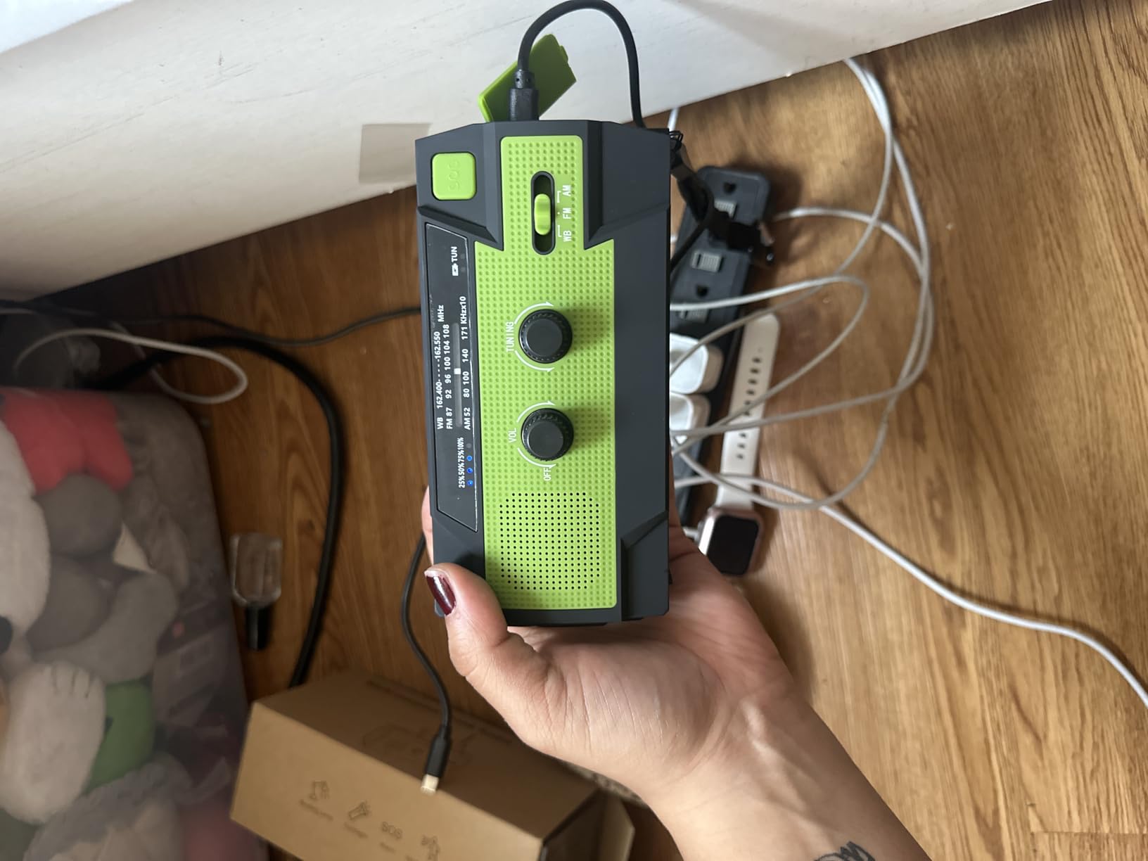 RunningSnail Emergency Hand Crank Radio With LED Flashlight For Emergency, AM/FM NOAA Portable Weather Radio With 2000mAh Power Bank Phone Charger, USB Charged & Solar Power For Camping, Emergency customer photo 1
