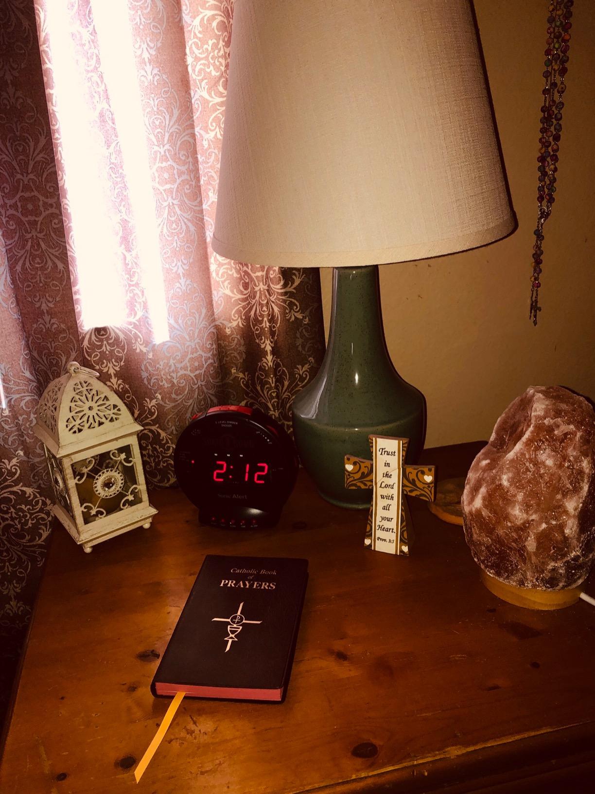 Sonic Alert Sonic Bomb Dual Alarm Clock with Bed Shaker - Red Vibrating Alarm Clock for Heavy Sleepers, Battery Backup customer photo 2