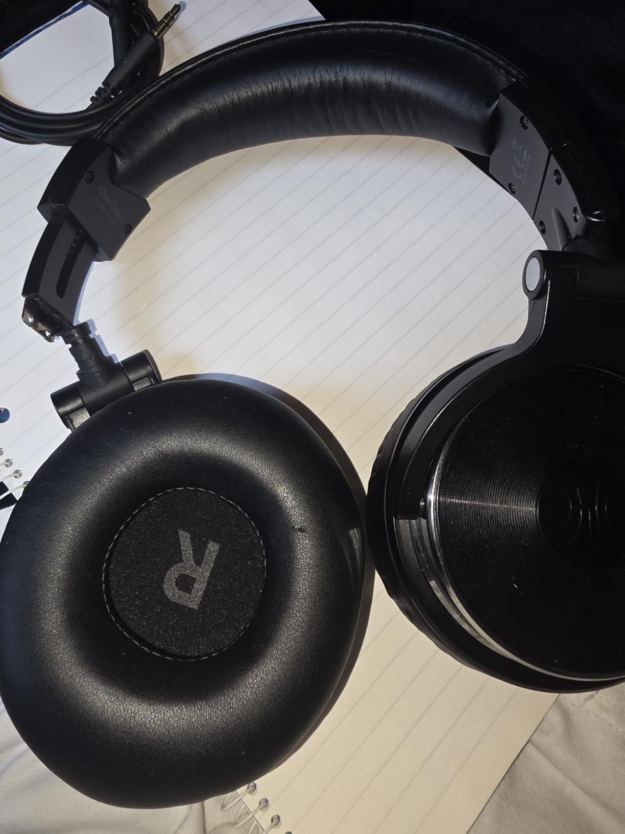OneOdio Wired Over Ear Headphones Hi-Res Studio Monitor & Mixing DJ Stereo Headsets with 50mm Drivers and 1/4 to 3.5mm Jack for AMP Computer Recording Podcast Keyboard Guitar Laptop - Black customer photo 2