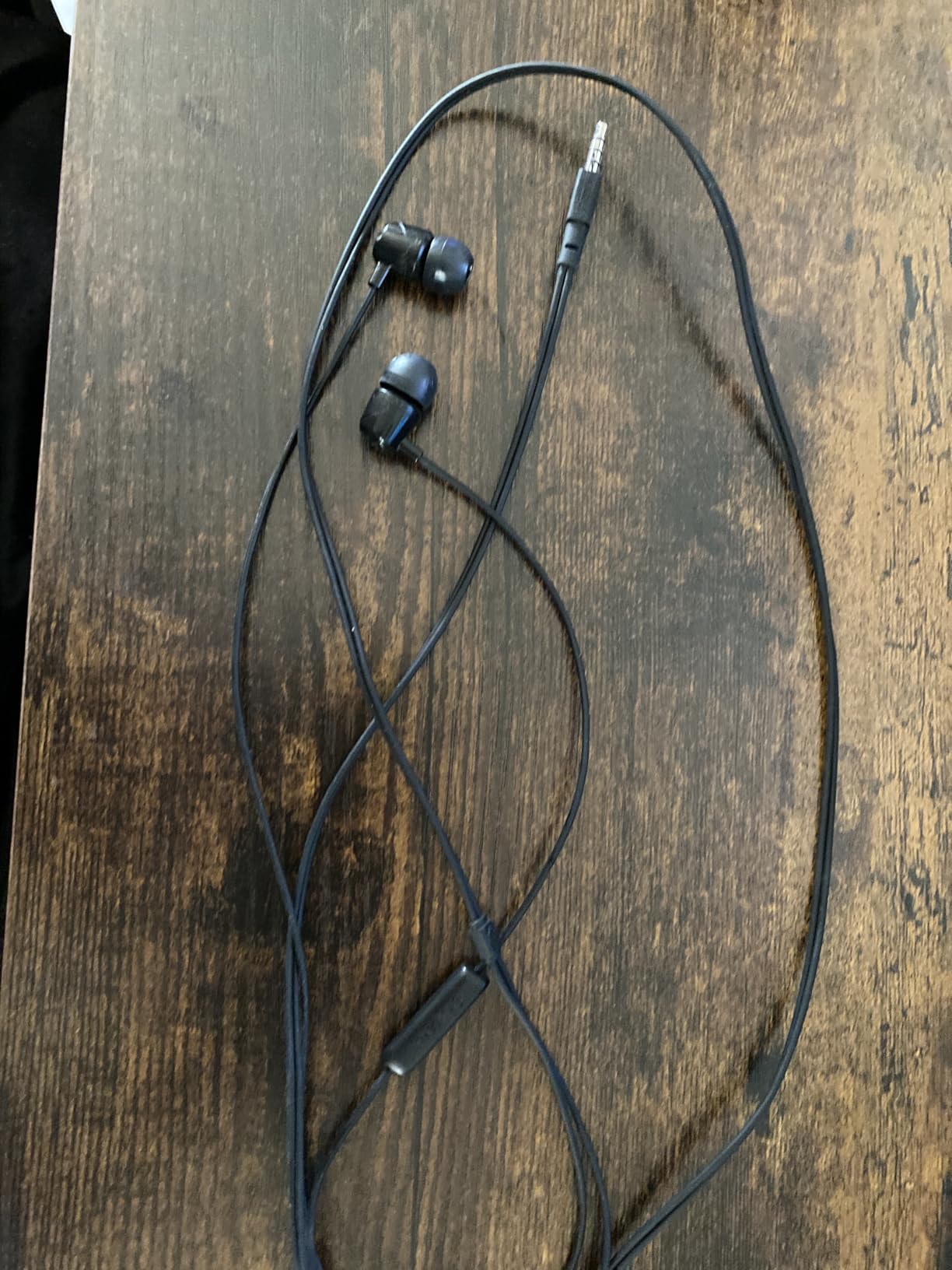 Skullcandy Jib Wired Earbuds with 3.5mm AUX Plug - In-Ear Headphones, Noise Isolating Fit, In-Line Microphone Call and Track Control customer photo 1