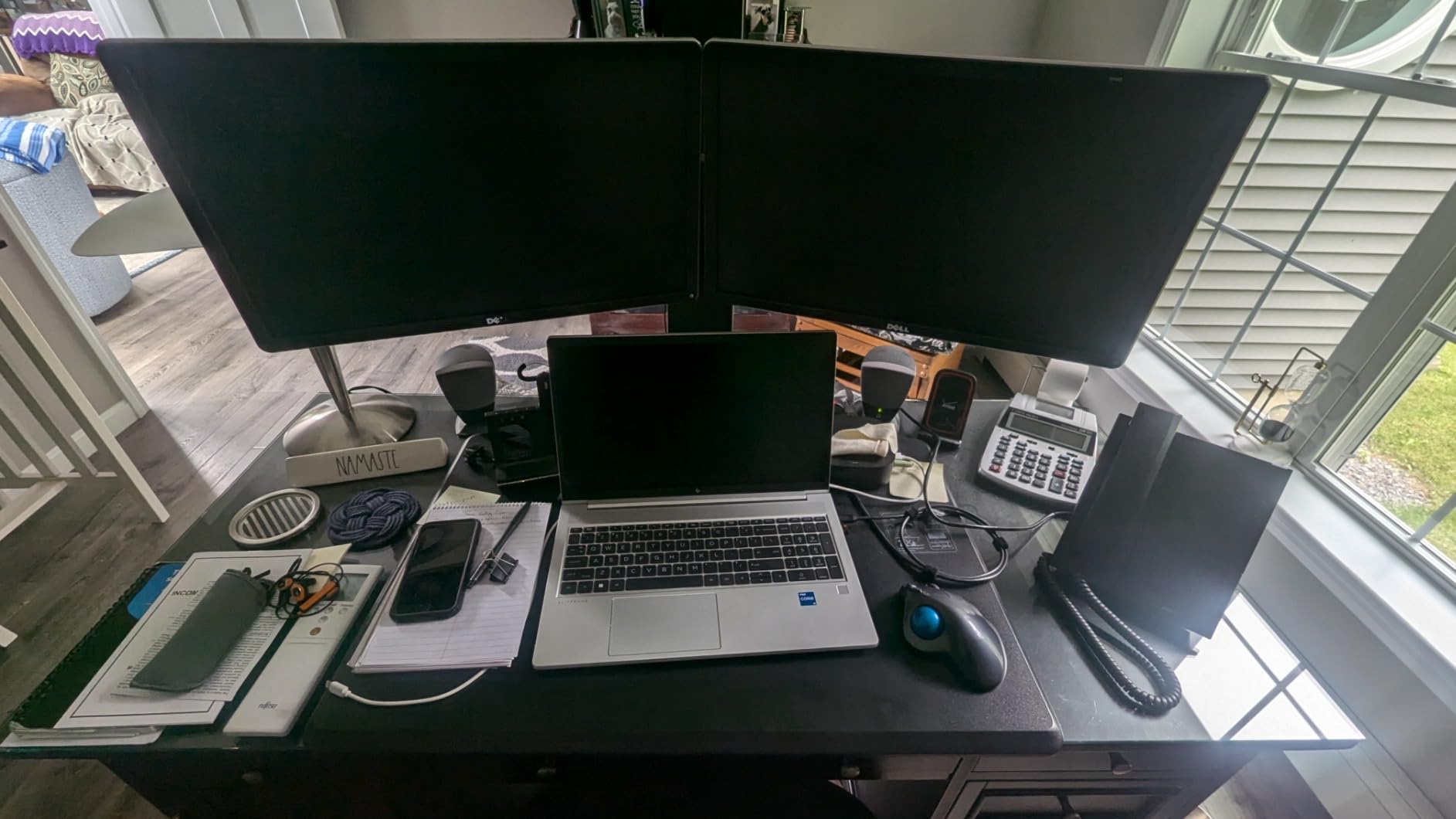 Mount-It! Double Monitor Electric Standing Desk Converter - 2 Screens Stand Up Desk Riser - Height Adjustable Desktop & 2 Mounts for Screens up to 32