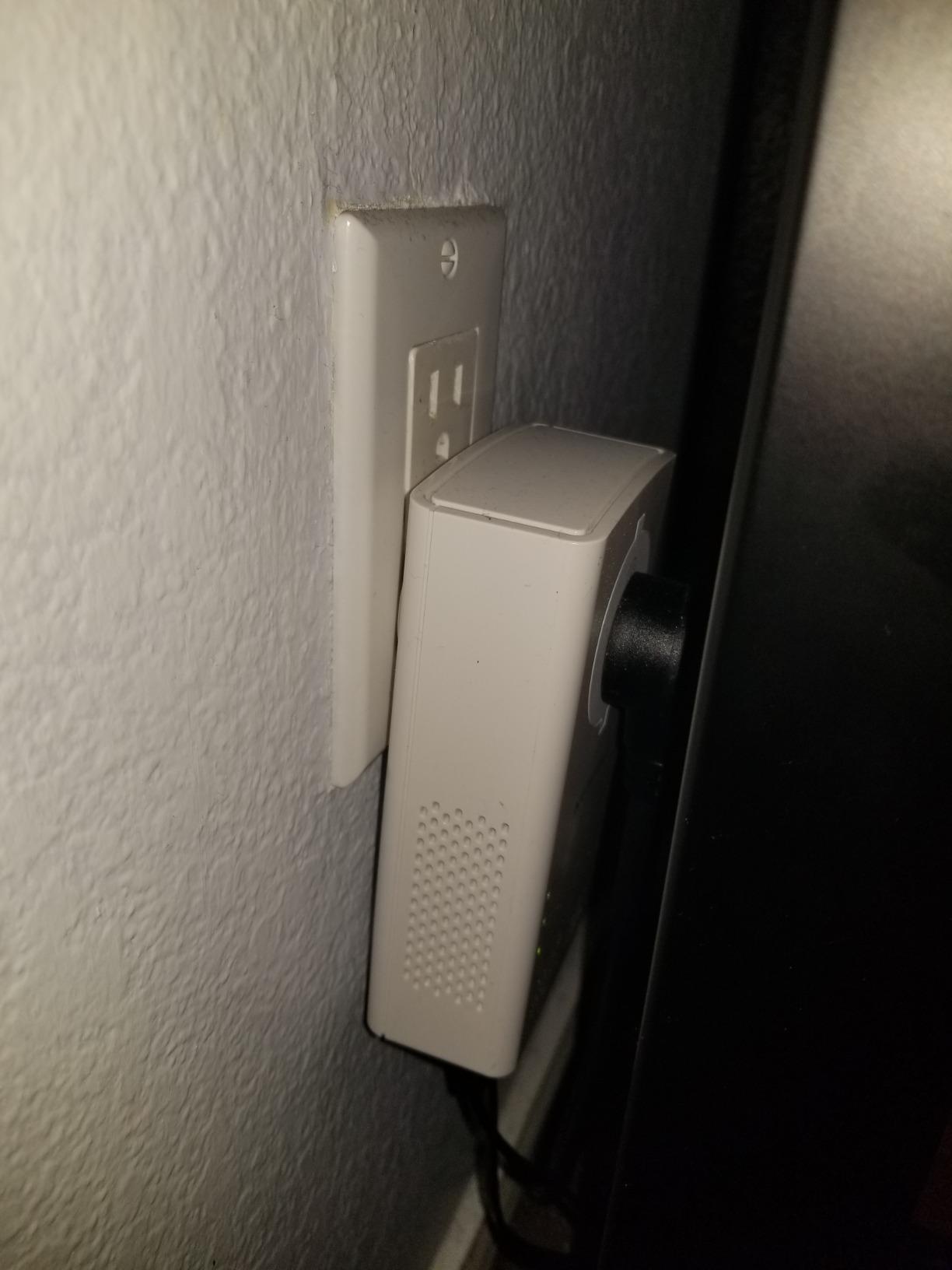 NETGEAR Powerline Adapter Kit, 2000 Mbps Wall-Plug, 2 Gigabit Ethernet Ports with Passthrough + Extra Outlet (PLP2000-100PAS) customer photo 1