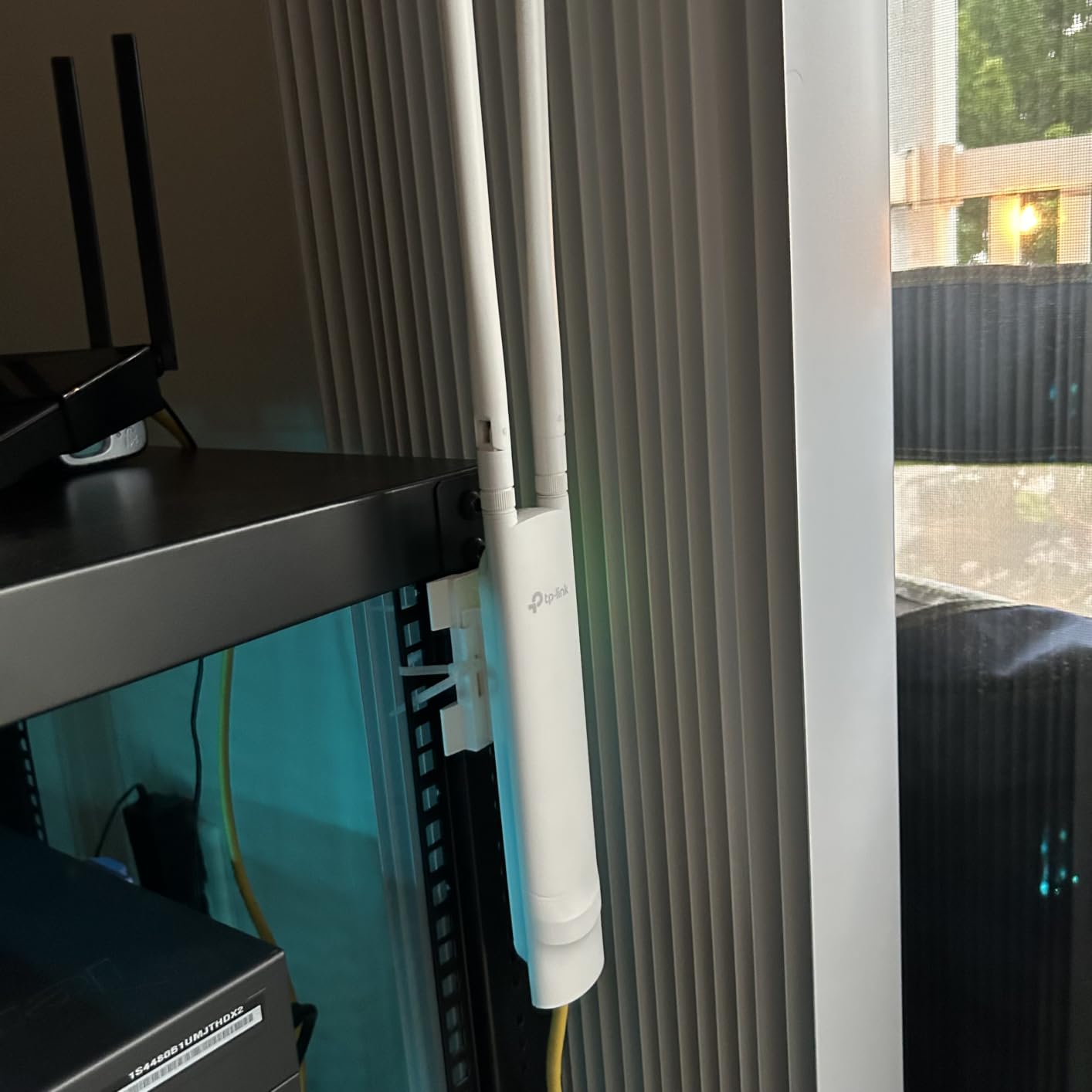 TP-Link EAP110-Outdoor V3, Omada N300 Wireless Outdoor Access Point, WiFi Coverage Up To 200 Meters, Passive PoE W/ Free PoE Injector, SDN Integrated, Cloud Access & Omada App customer photo 2