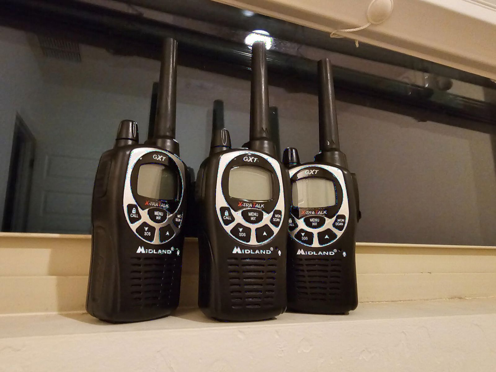 Midland GXT1000X3VP4 GMRS Two-Way Radio (50-Channel, Long Range, 142 Privacy Codes, SOS, NOAA, Rechargeable Nickle Battery, Black/Silver, 3-Pack) customer photo 2