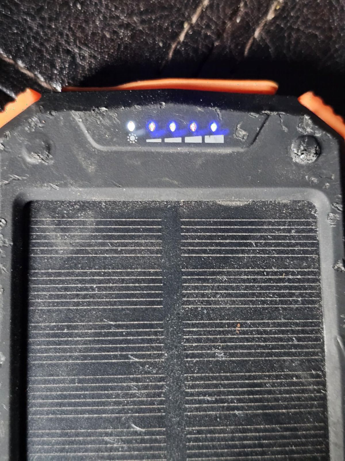 BLAVOR Solar Power Bank 10,000mAh, Portable Wireless Charger, 20W Fast Charging External Battery Pack with USB C for Cell Phones, Solar Panel Charging with Dual Flashlight for Camping customer photo 2