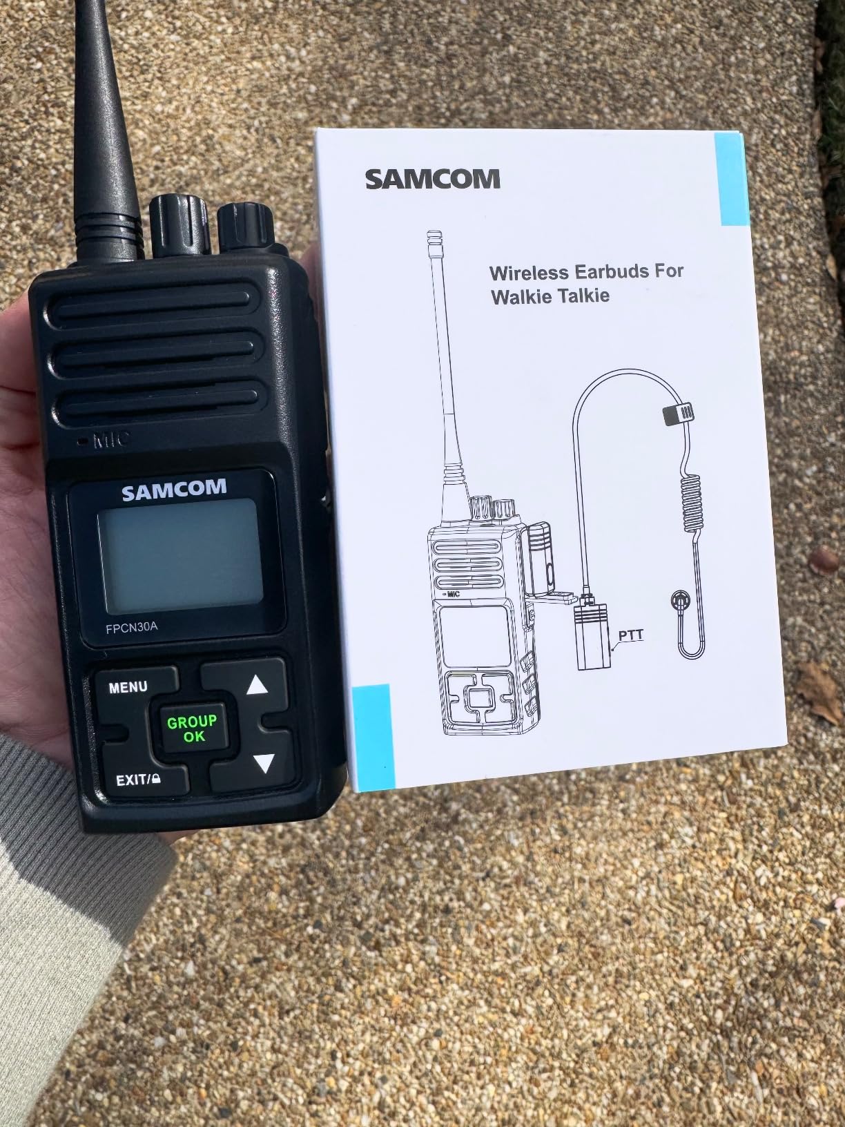 SAMCOM FPCN30A Two Way Radios Long Range 5 Watts Walkie Talkies for Adults Rechargeable 2 Way Radios UHF Handheld Business Group Call Radio 1500mAh Battery with Earpieces for Construction,6 Packs customer photo 2