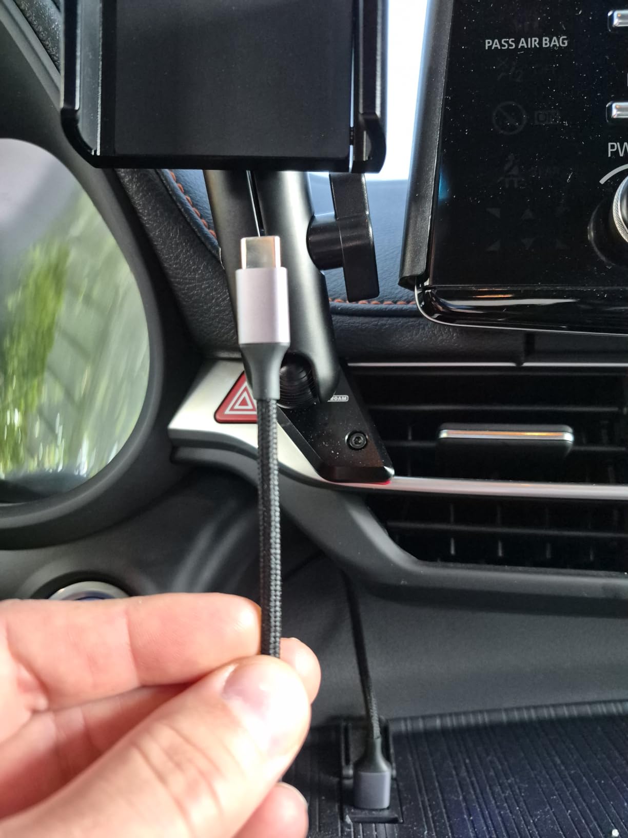 UGREEN USB A to USB C Cable, CarPlay Fast Charging, 1.5ft | USB A to C for CarPlay & fast charging. For iPhone 17/16/15, Galaxy S26/S25/S24/S23, Pixel 10/9, LG, Switch, and more customer photo 1