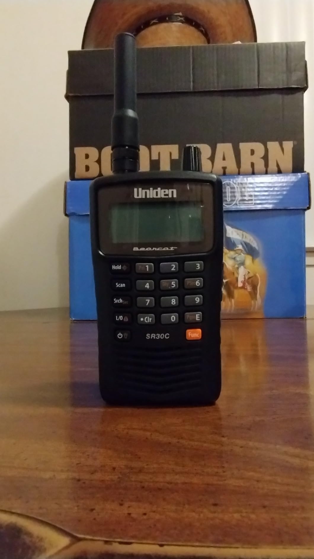 Uniden Bearcat SR30C, 500-Channel Compact Handheld Scanner, Close Call RF Capture, Turbo Search, PC programable, NASCAR, Racing, Aviation, Marine, Railroad, and Non-Digital Police/Fire/Public Safety customer photo 1