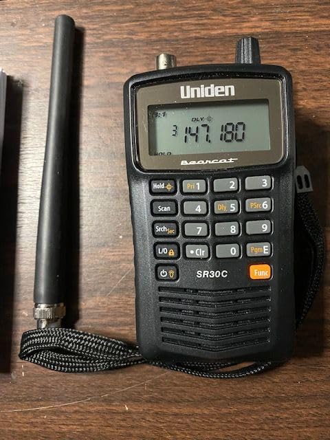 Uniden Bearcat SR30C, 500-Channel Compact Handheld Scanner, Close Call RF Capture, Turbo Search, PC programable, NASCAR, Racing, Aviation, Marine, Railroad, and Non-Digital Police/Fire/Public Safety customer photo 2