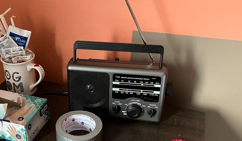 AM FM Portable Radio Battery Operated by 4X D Cell Batteries Or AC Power | Transistor Radio with Big Speaker, Standard Earphone Jack, High/Low Tone Mode, Large Knob customer photo 1