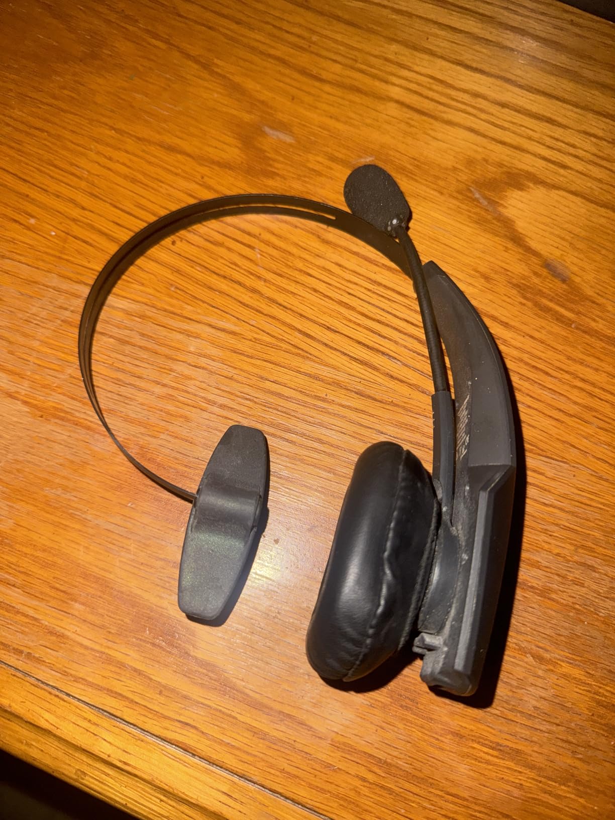BlueParrott B350-XT Mono Bluetooth Wireless Headphones 96% Noise Canceling Over Head Trucker Headset with Mic, Adjustable Lightweight Headband, IP54-Rated Protection, 24 hrs. Talk Time, Black customer photo 1