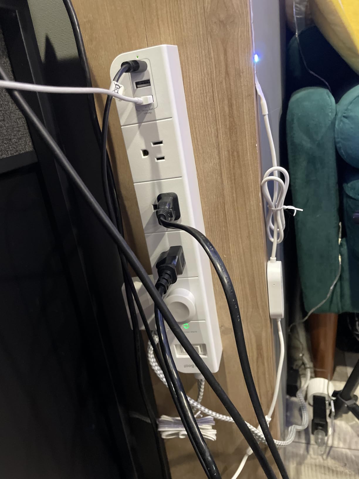 Kasa Smart Plug Power Strip KP303, Surge Protector with 3 Individually Controlled Smart Outlets and 2 USB Ports, Works with Alexa & Google Home, No Hub Required, White customer photo 2