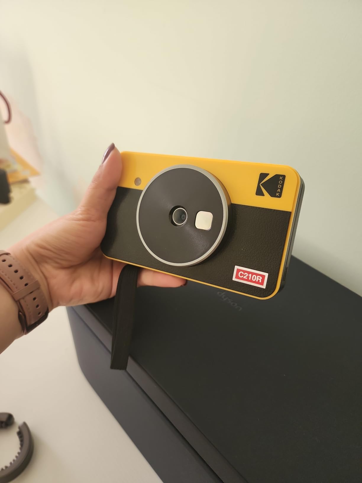 KODAK Mini Shot 2 Retro 2x3 Instant Camera, Photo Printer, 38 Sheet, White | Bluetooth, iPhone & Android Smartphone Compatible, 13MP Camera customer photo 1