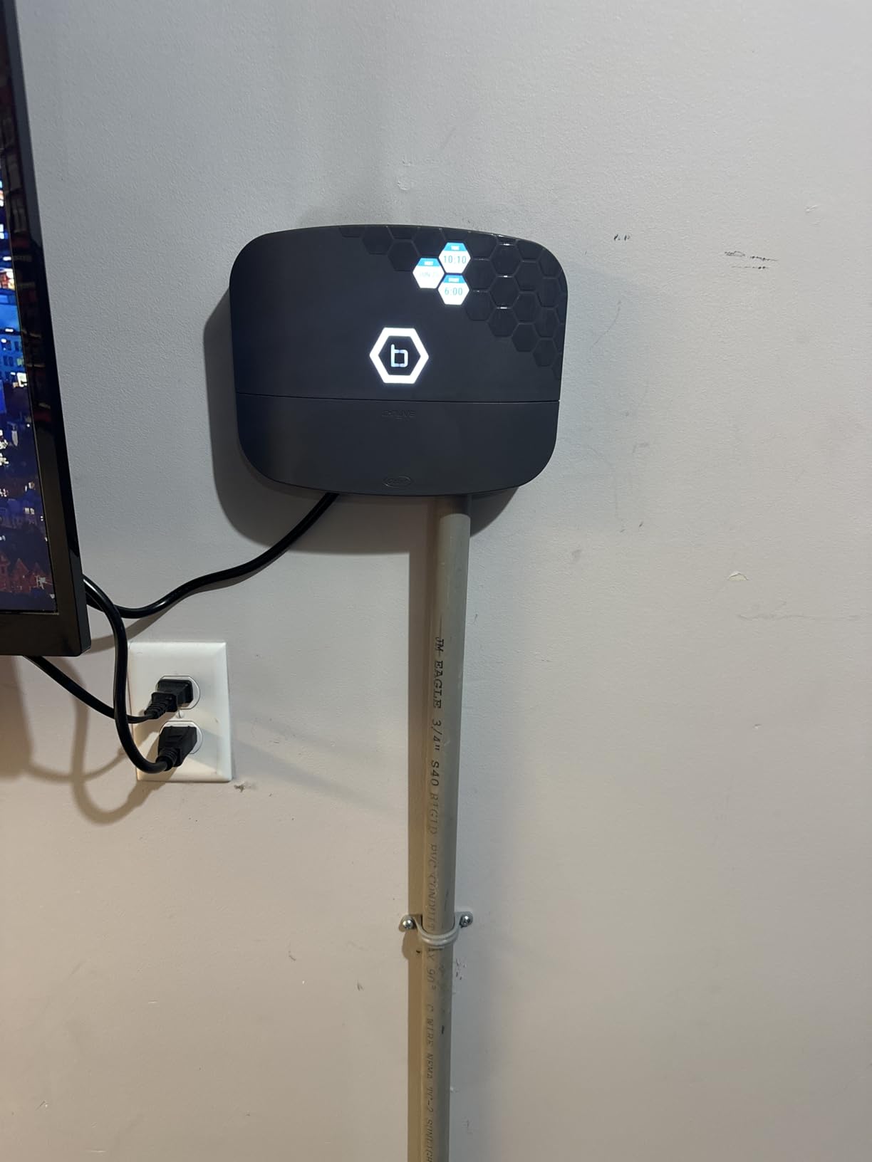Orbit B-hyve XR Smart Sprinkler Timer - 8-Zone Indoor/Outdoor - WiFi-Enabled Irrigation Controller - App Control - Weatherproof Watering System - Multi Zone - Custom Programs customer photo 2