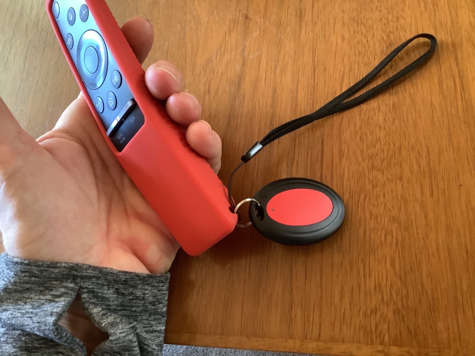 Key Finder with 100dB Loud Sound & 4 Receivers - Remote Finder Locator for Keys, Wallet, TV Remote, Pets, 131ft Range, No Phone or App Needed, Waterproof Anti-Loss Tracking Device customer photo 1