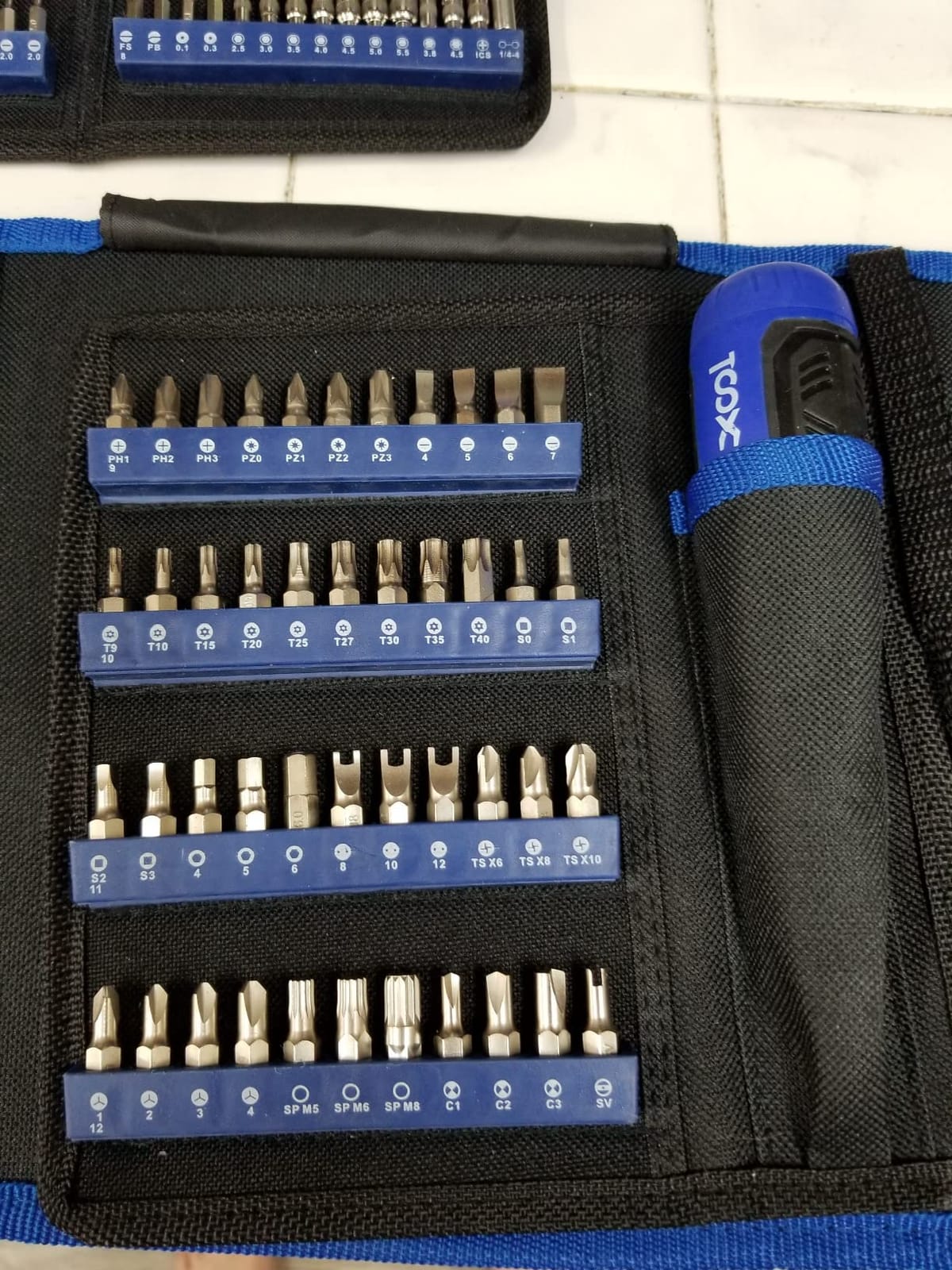 XOOL 200 in 1 Precision Screwdriver Kit, Electronics Repair Tool Magnetic Driver Kit with 164 Bits, Flexible Shaft, Extension Rod for Computer, iPhone, Laptop, PC, PS4, Xbox, Nintendo customer photo 1