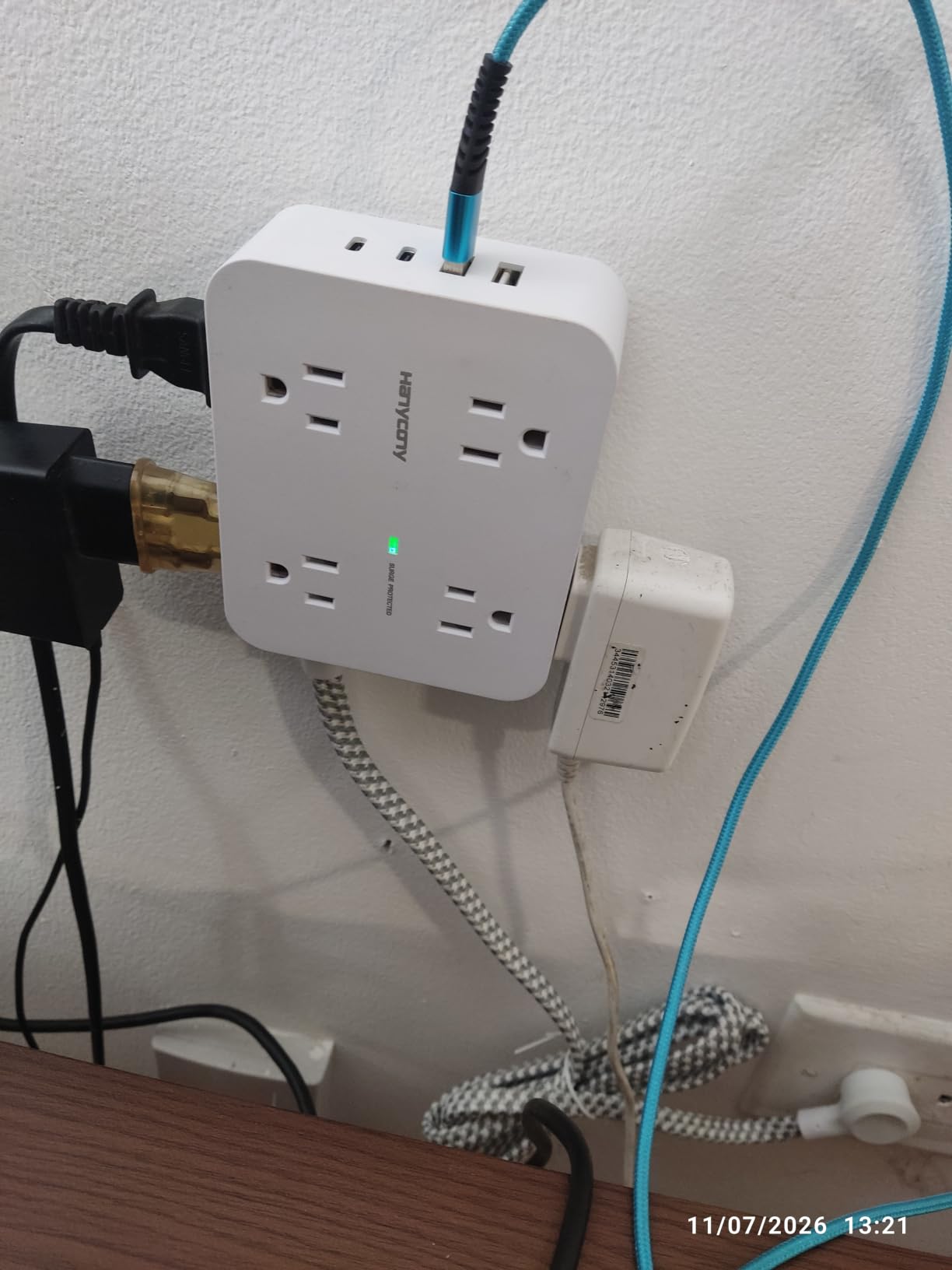 Surge Protector Power Strip - HANYCONY 8 Outlets 4 USB (2 USB C) Charging Ports, Multi Plug Outlet Extender, 5Ft Braided Extension Cord, Flat Plug Wall Mount Desk Charging Station for Home Office ETL customer photo 1