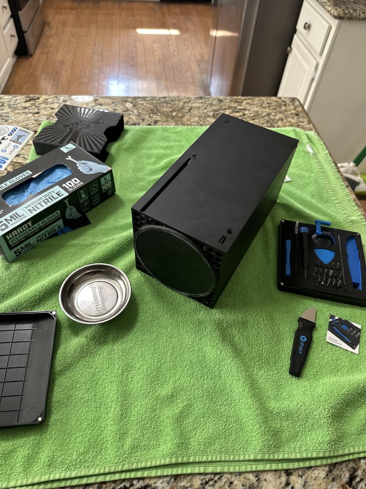 iFixit Essential Electronics Toolkit - PC, Laptop, Phone Repair Kit customer photo 1