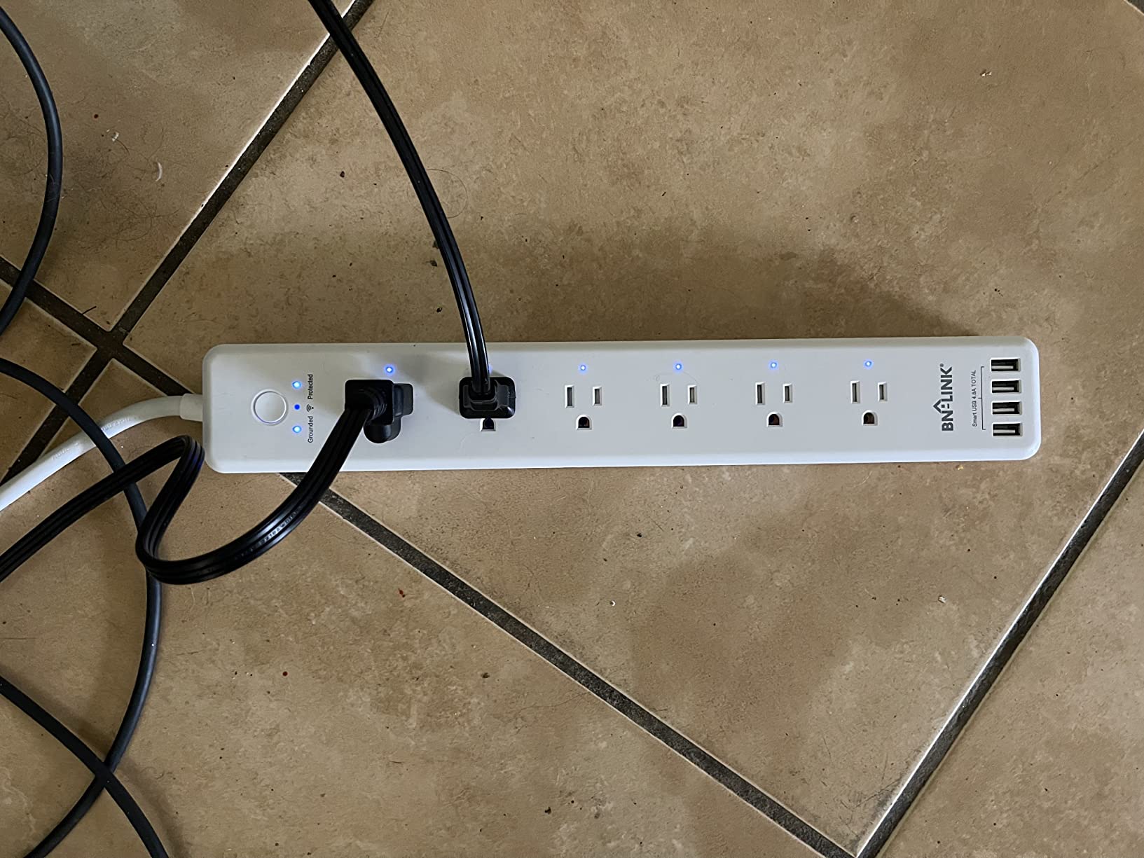 BN LINK Smart Plug Power Strip, Surge Protector with 6 Individually Controlled Smart Outlets, 4 USBs (incl. 20W USB-C), Compatible with Alexa and Google Home customer photo 2