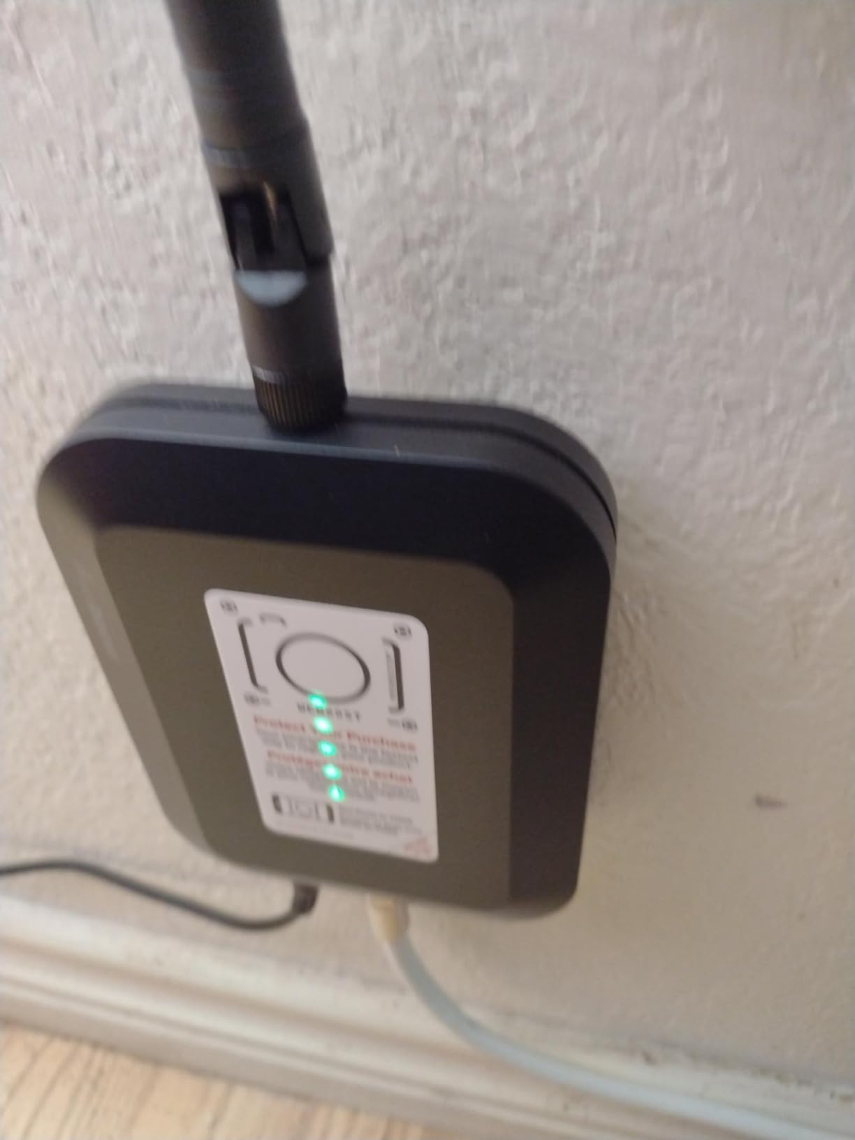 weBoost Home Studio Omni - Cell Phone Signal Booster | Boosts 4G LTE & 5G for all U.S. & Canadian Networks - Verizon, AT&T, T-Mobile & more | Made in the U.S. | FCC Approved (model 471166) customer photo 1
