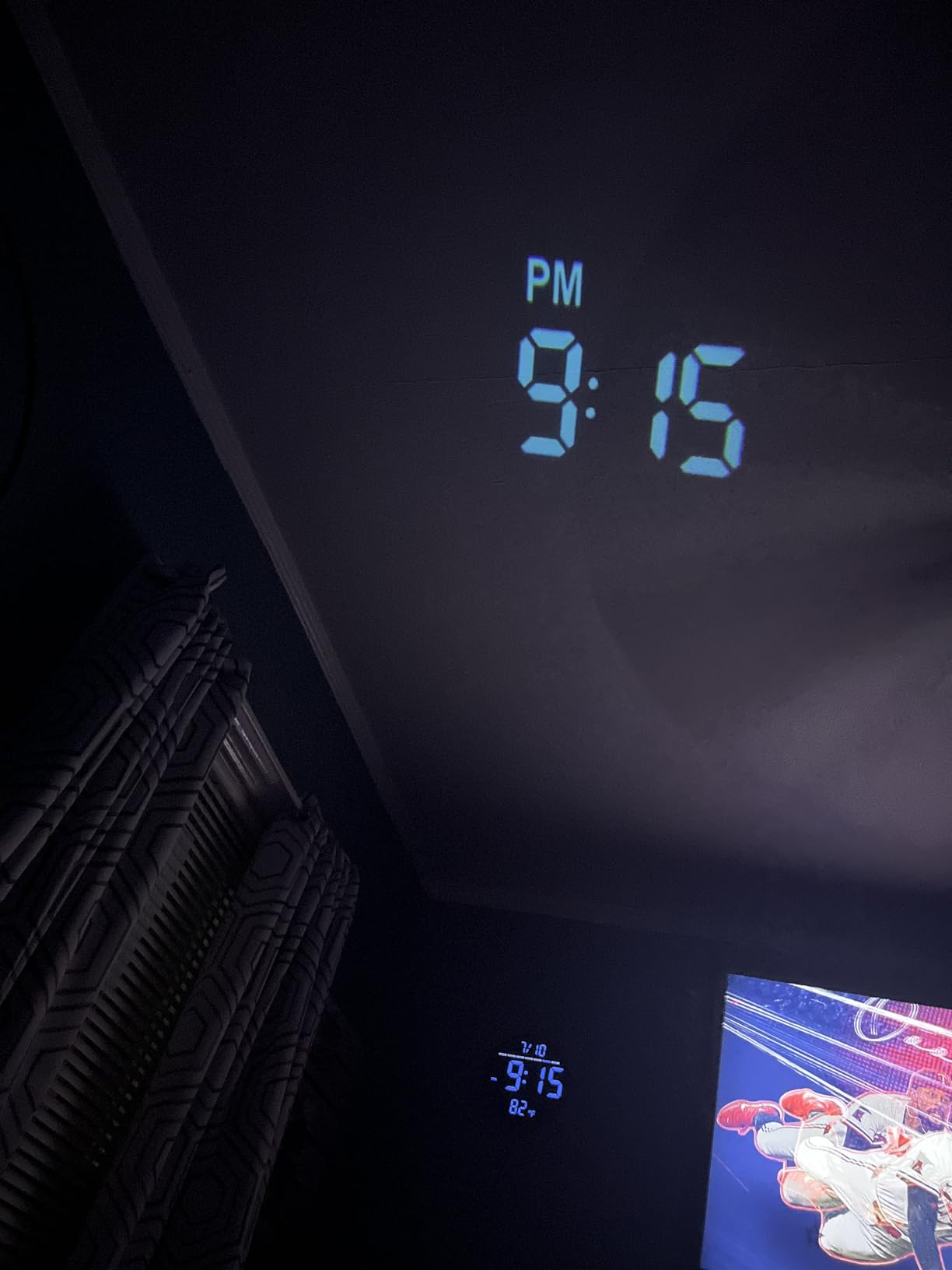 Projection Alarm Clock for Bedroom Ceiling, 180° Projector, Dual Alarm | Large 7