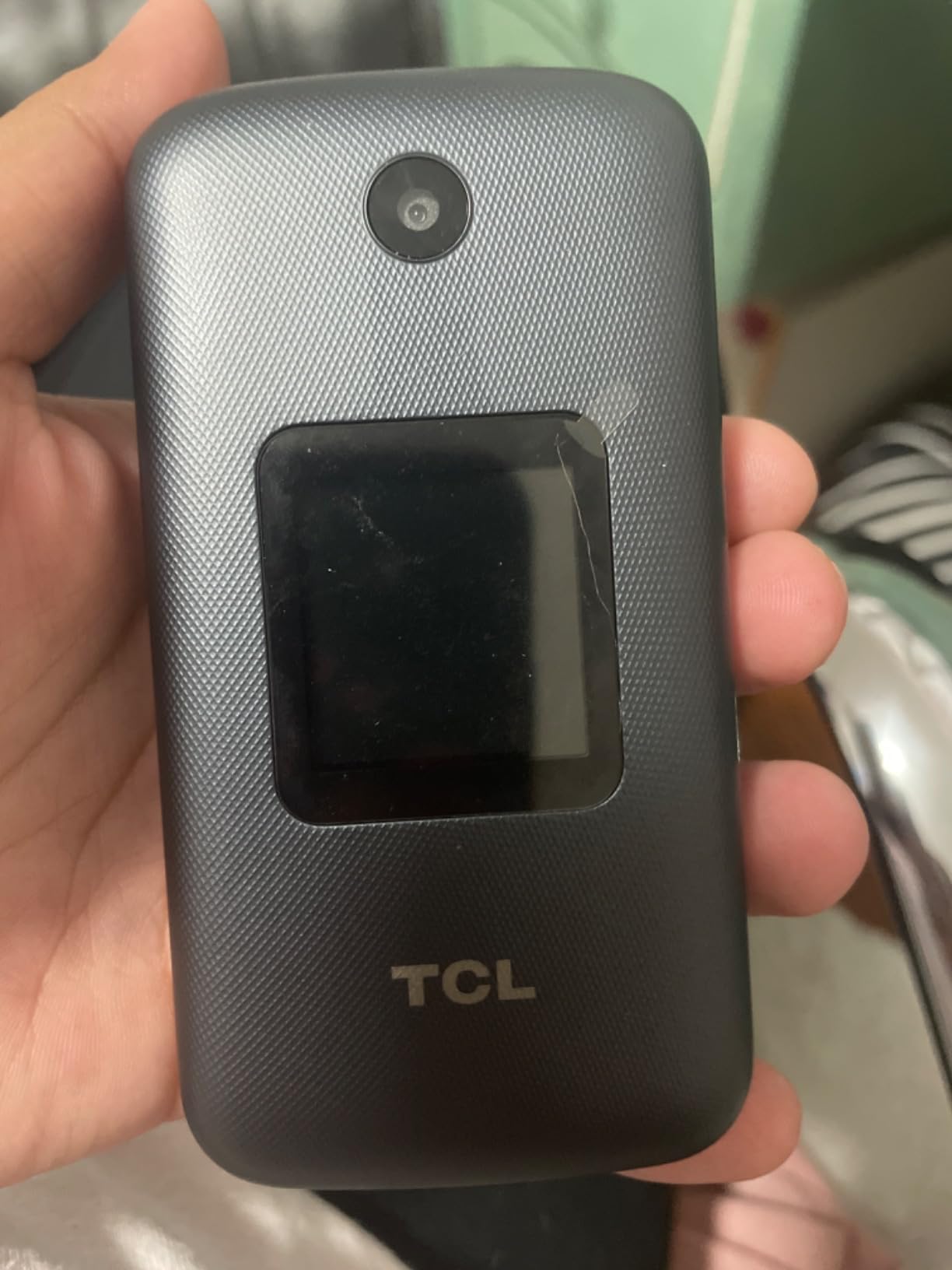 TCL Flip Pro Slate Gray Basic Flip Phone (Verizon) (Renewed) customer photo 1