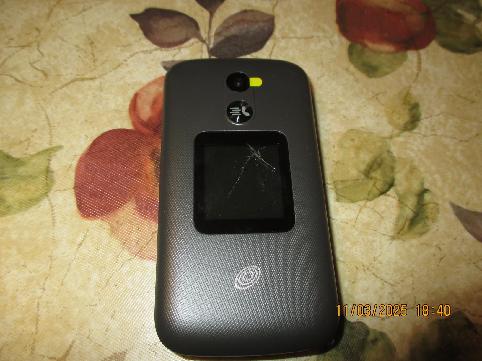 TCL Flip Pro Slate Gray Basic Flip Phone (Verizon) (Renewed) customer photo 2