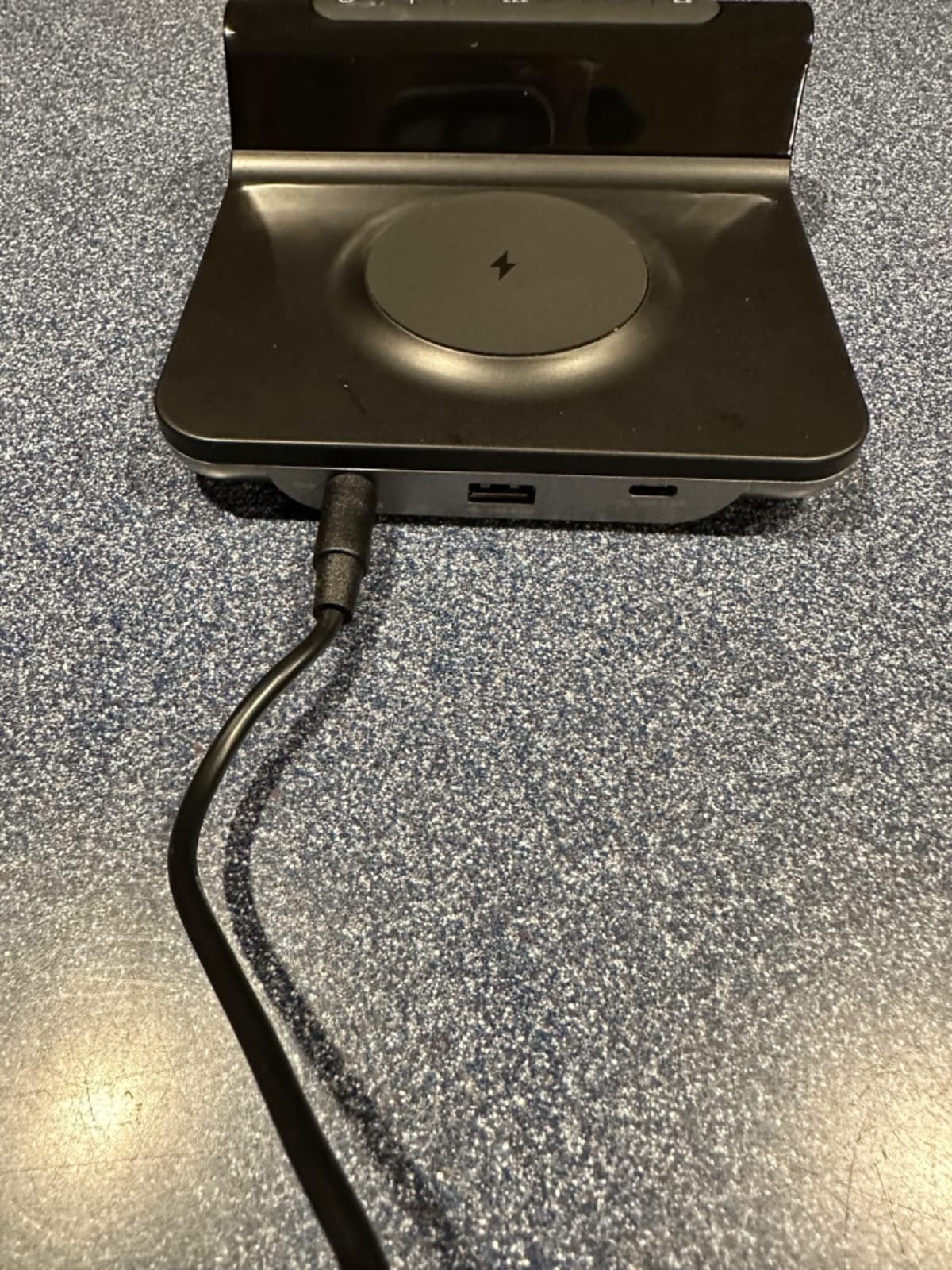 iHome 3-in-1 Magnetic Fast Wireless Charging Clock for Magsafe Devices, USB-C and USB-A Charging, 25W Total Power Output (iW23) customer photo 2