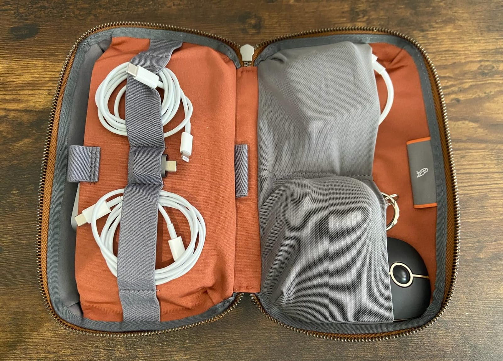 Bellroy Tech Kit (Tech Accessories Organizer Pouch, Zipper Closure Design, Stores Power Bank, Phone Charger, Cables & More, Internal) customer photo 1