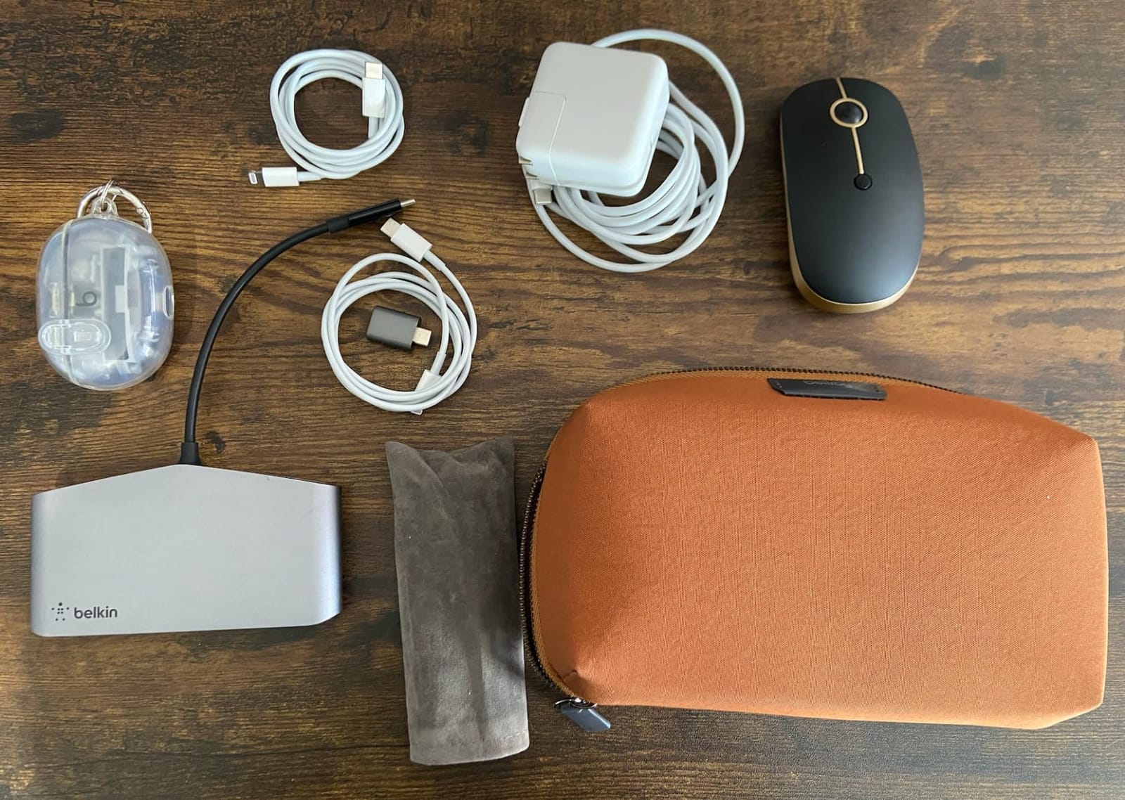 Bellroy Tech Kit (Tech Accessories Organizer Pouch, Zipper Closure Design, Stores Power Bank, Phone Charger, Cables & More, Internal) customer photo 2