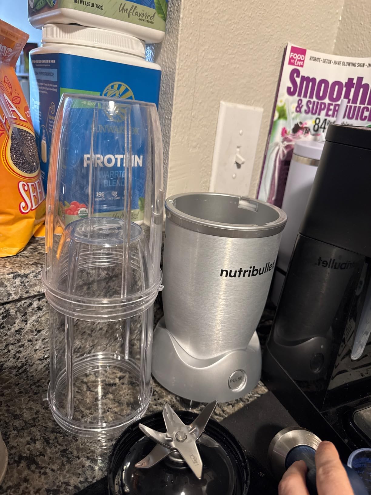 Nutribullet Pro+ Personal Blender 1200W with Pulse Function and Auto Shut-Off, Includes 32oz and 24oz To-Go Cups customer photo 2