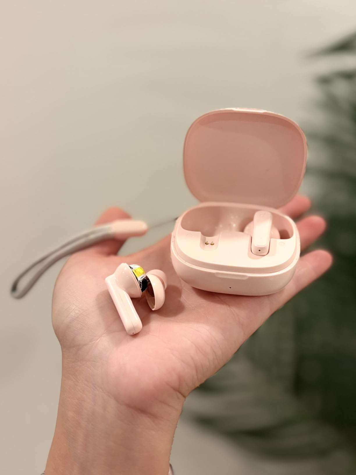 Soundcore by Anker P20i True Wireless Earbuds, with Big Bass, 30H Playtime | Bluetooth 5.3, Water-Resistant customer photo 2