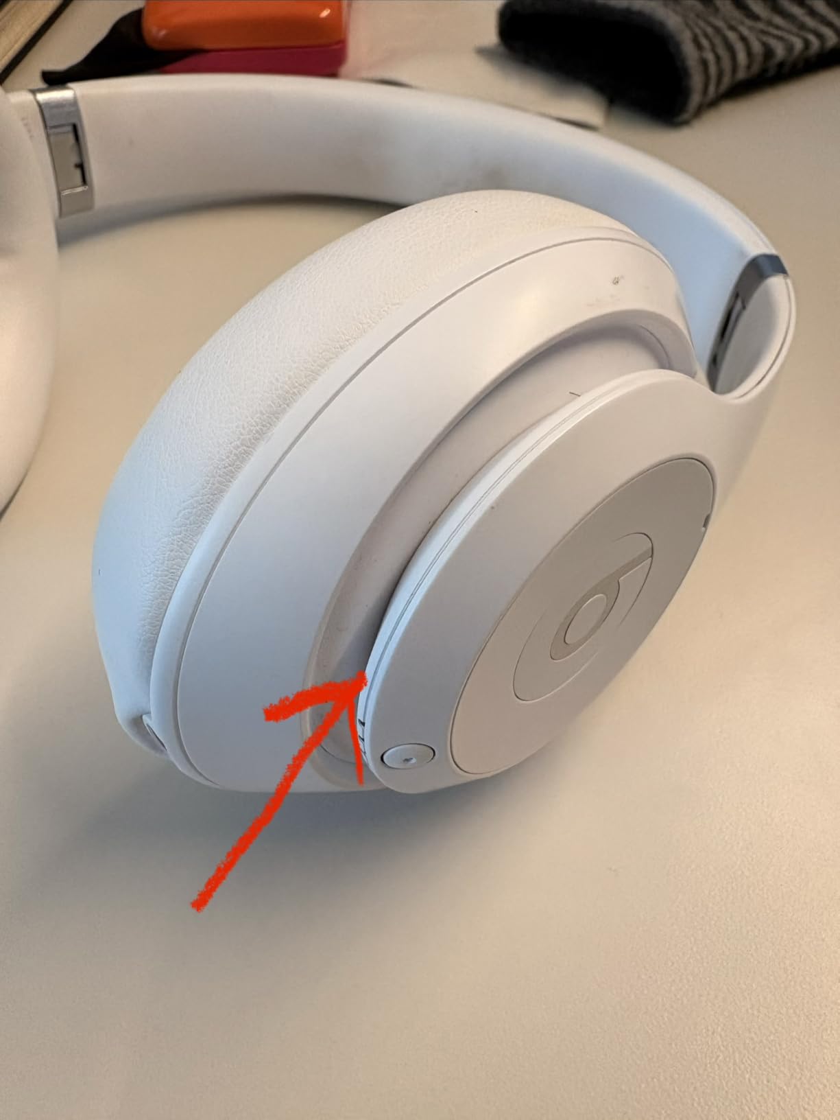 Beats Studio Pro Premium Wireless Over-Ear Headphones - Up to 40-Hour Battery Life, Active Noise Cancelling, Great for Travel & Commuting, USB-C Lossless Audio, Apple & Android Compatible - Black customer photo 1