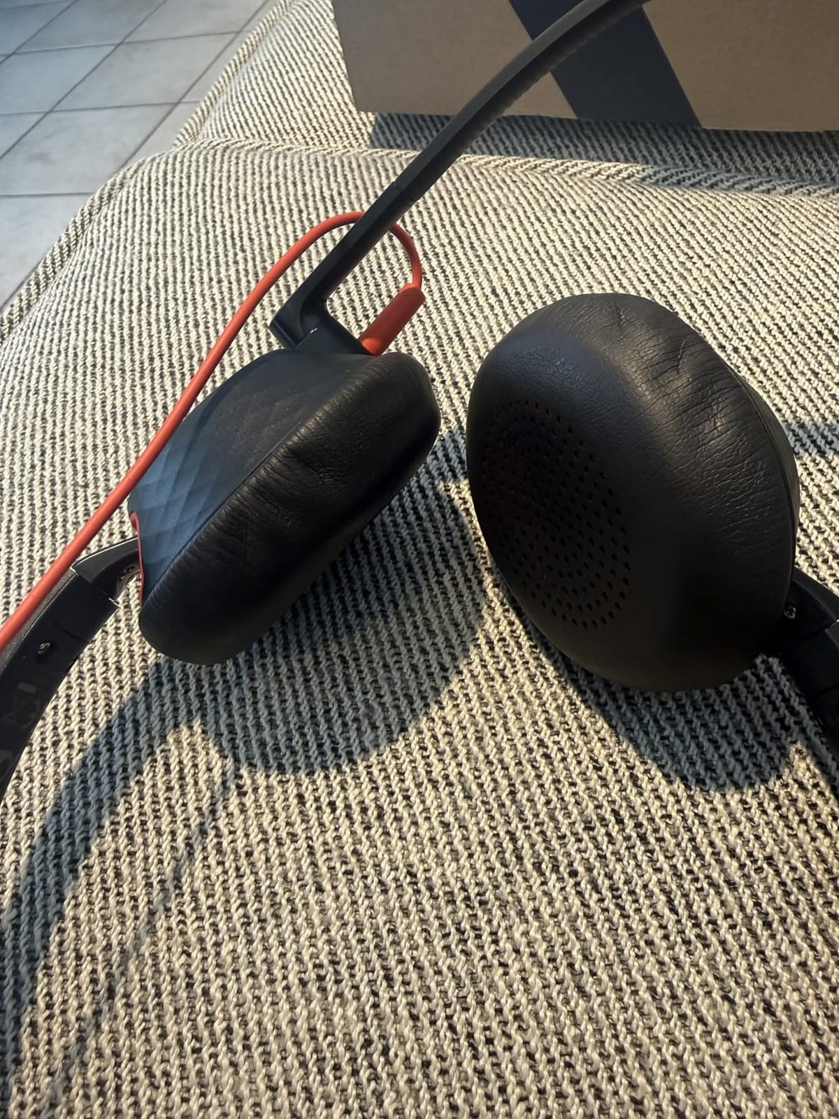 Poly Blackwire 5220 Wired Headset - Flexible Boom Mic - Noise Cancelling Headphones with Mic - USB-C, USB-A, 3.5mm - Ergonomic Over-Ear Design - Works with Microsoft Teams, Zoom customer photo 2