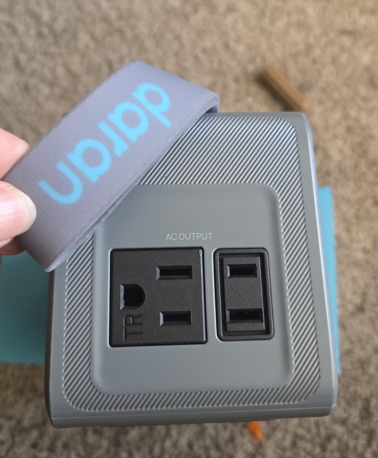 DARAN Portable Power Station 89.6Wh LiFePO4 Battery 100W(200W Peak) Solar Power Bank, Portable Charger Small Generator with AC Outlets & PD Fast Charging for Home/Laptop/Camping(Solar Panel Optional) customer photo 2