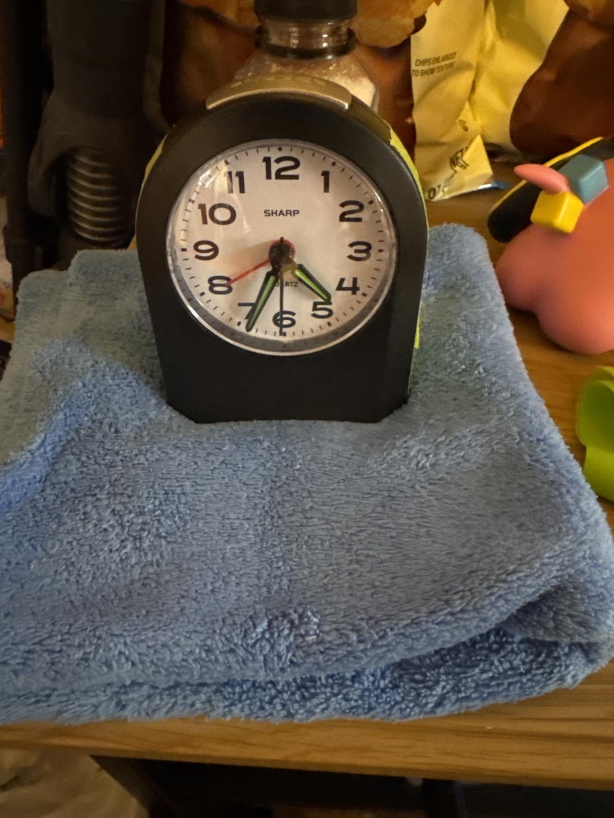 Sharp Battery-Powered Analog Alarm Clock, Silent Sweep, Snooze and Light | Silent no-tick movement; Ascending beep alarm; Gentle wake; Snooze; On-demand light; Compact size; Battery operated; Black customer photo 2