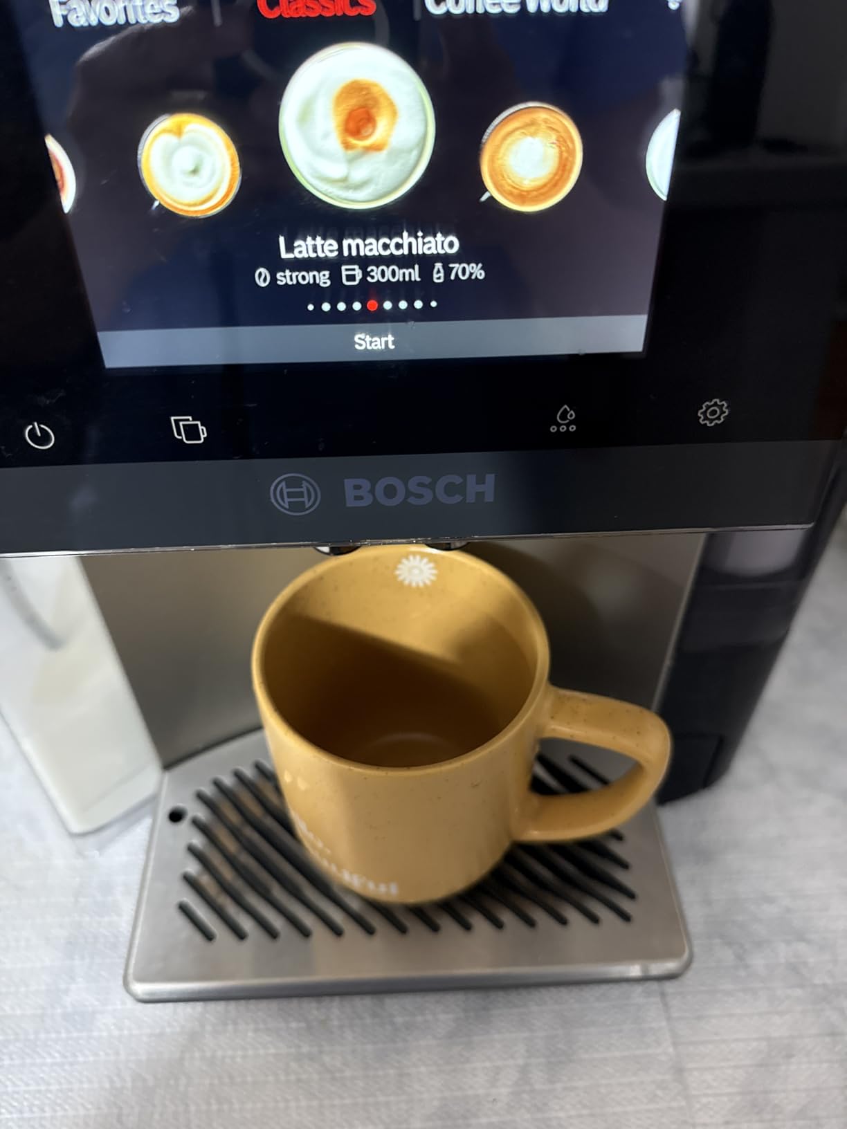 Bosch 800 Series Fully Automatic Coffee, Espresso Machine - Silver | Double Cup, Touchscreen, Large Bean Capacity, 36 Drinks, Cold Brew, Save up to 30 Profiles - Integrated Milk Container customer photo 2