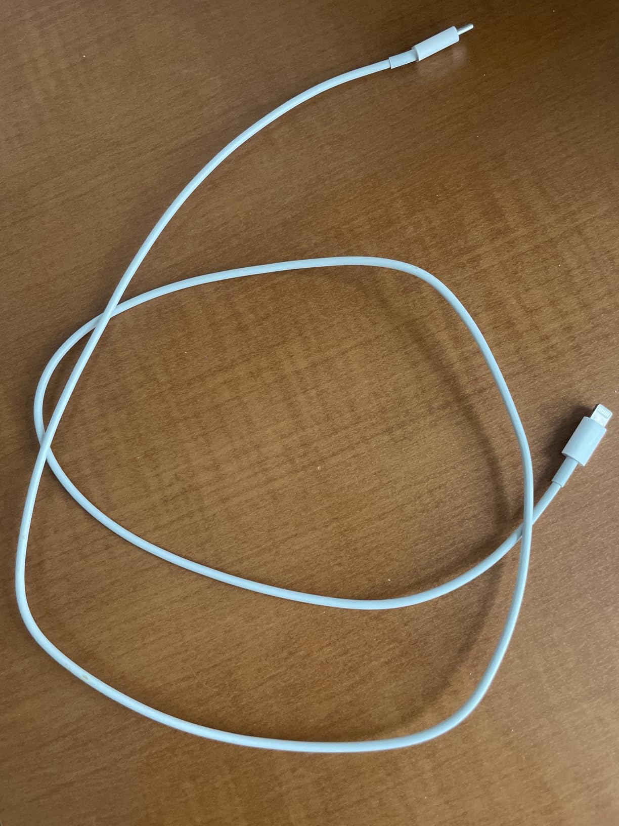 Apple USB-C to Lightning Cable (1 m): Fast and Convenient Charging, Lightning to USB-C or Thunderbolt 3 customer photo 1