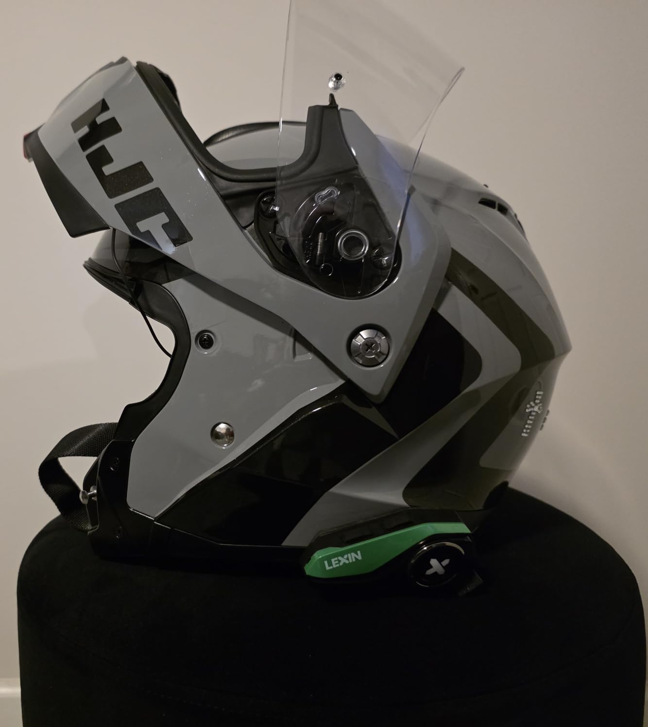LEXIN G1 Motorcycle Bluetooth Headset, 40mm Helmet Speakers, Dual Mics | Hands-Free Calls, Music & GPS, IP67 Waterproof, 800mAh Battery, 4 Interchangeable Faceplates, Universal Helmet Fit customer photo 1