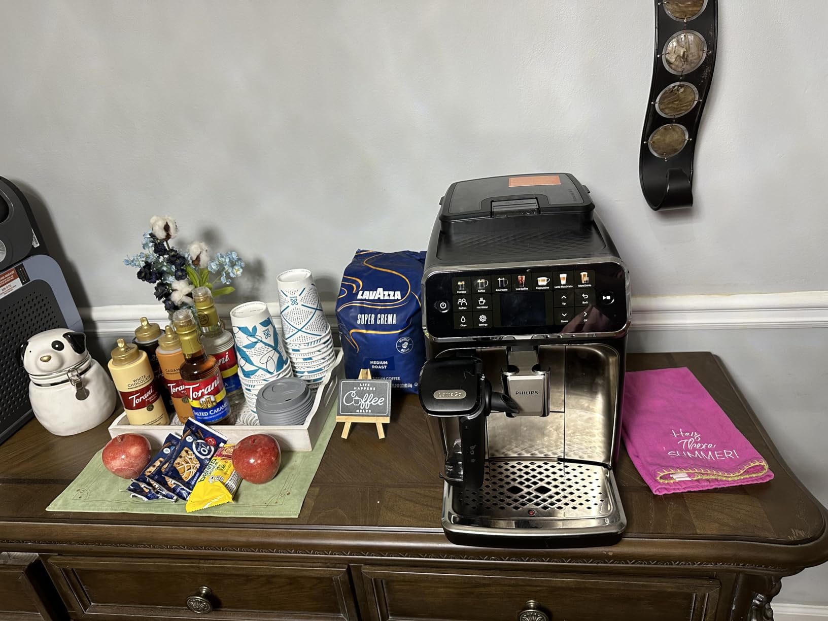 Philips 4400 Series Fully Automatic Espresso Machine, LatteGo Milk System, Integrated Grinder, 12 Hot & Iced Coffee Pre-Sets, SilentBrew, 15-Bar Pressure, Black Chrome (EP4444/90) customer photo 2