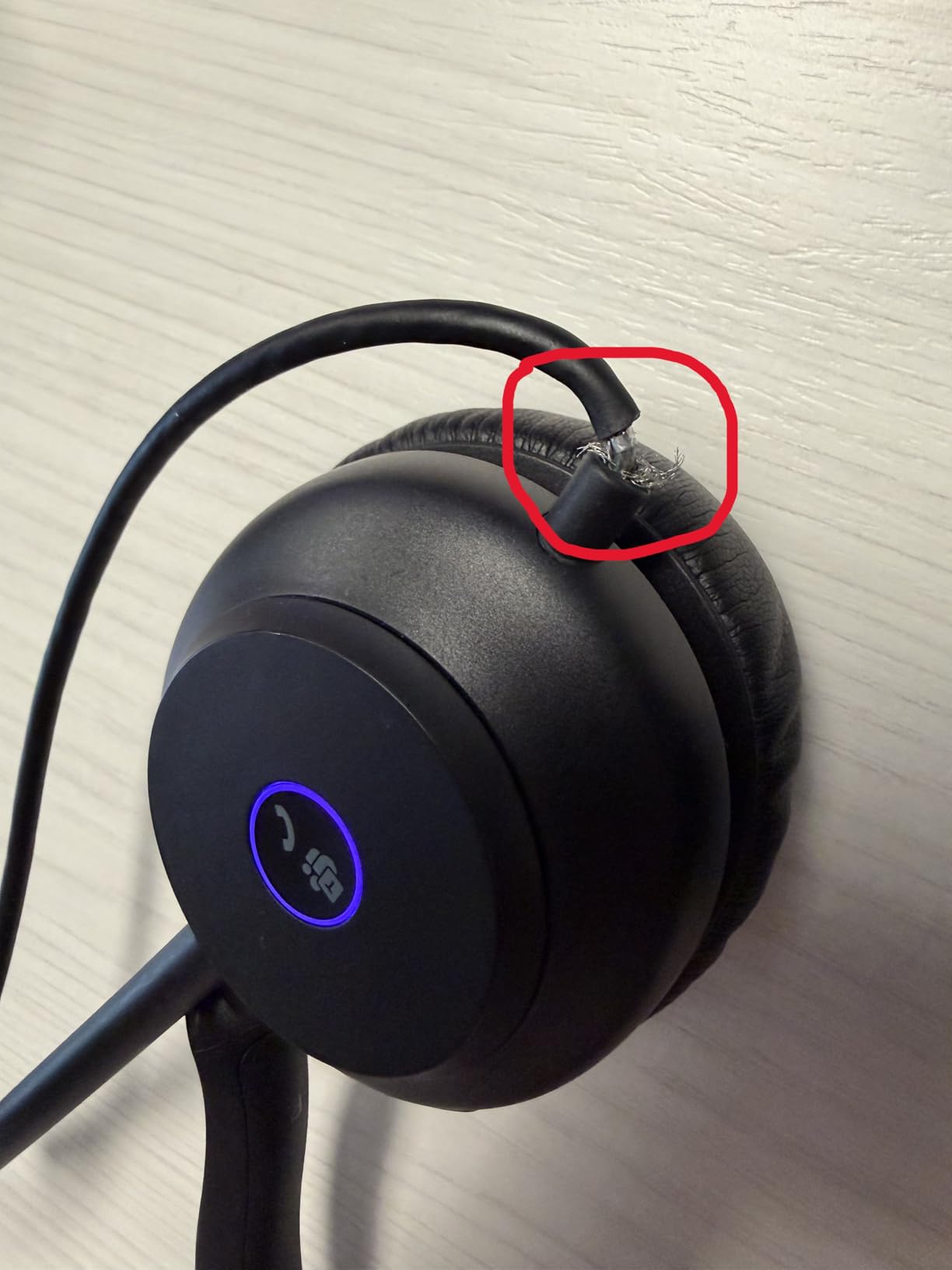 Yealink UH37 USB Headset with Noise Cancelling Mic Wired Headphone for PC | Stereo USB-C/A Computer Headset with Microphone for Office Call Center Teams Certified customer photo 1
