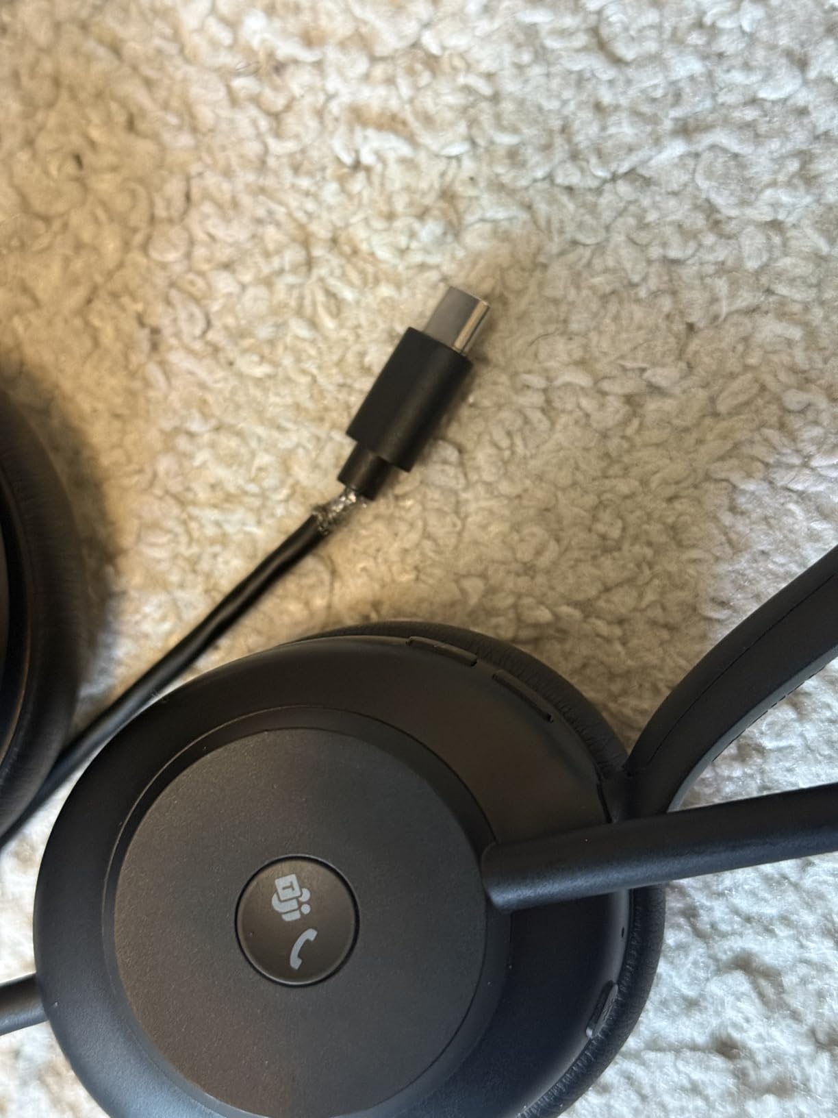 Yealink UH37 USB Headset with Noise Cancelling Mic Wired Headphone for PC | Stereo USB-C/A Computer Headset with Microphone for Office Call Center Teams Certified customer photo 2