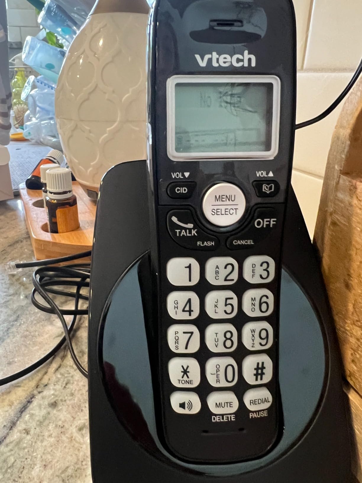 VTech DECT 6.0 Cordless Phone - Interference-Free Sound, Large Backlit Display, Big Buttons, Caller ID, Speakerphone | VG231 customer photo 1