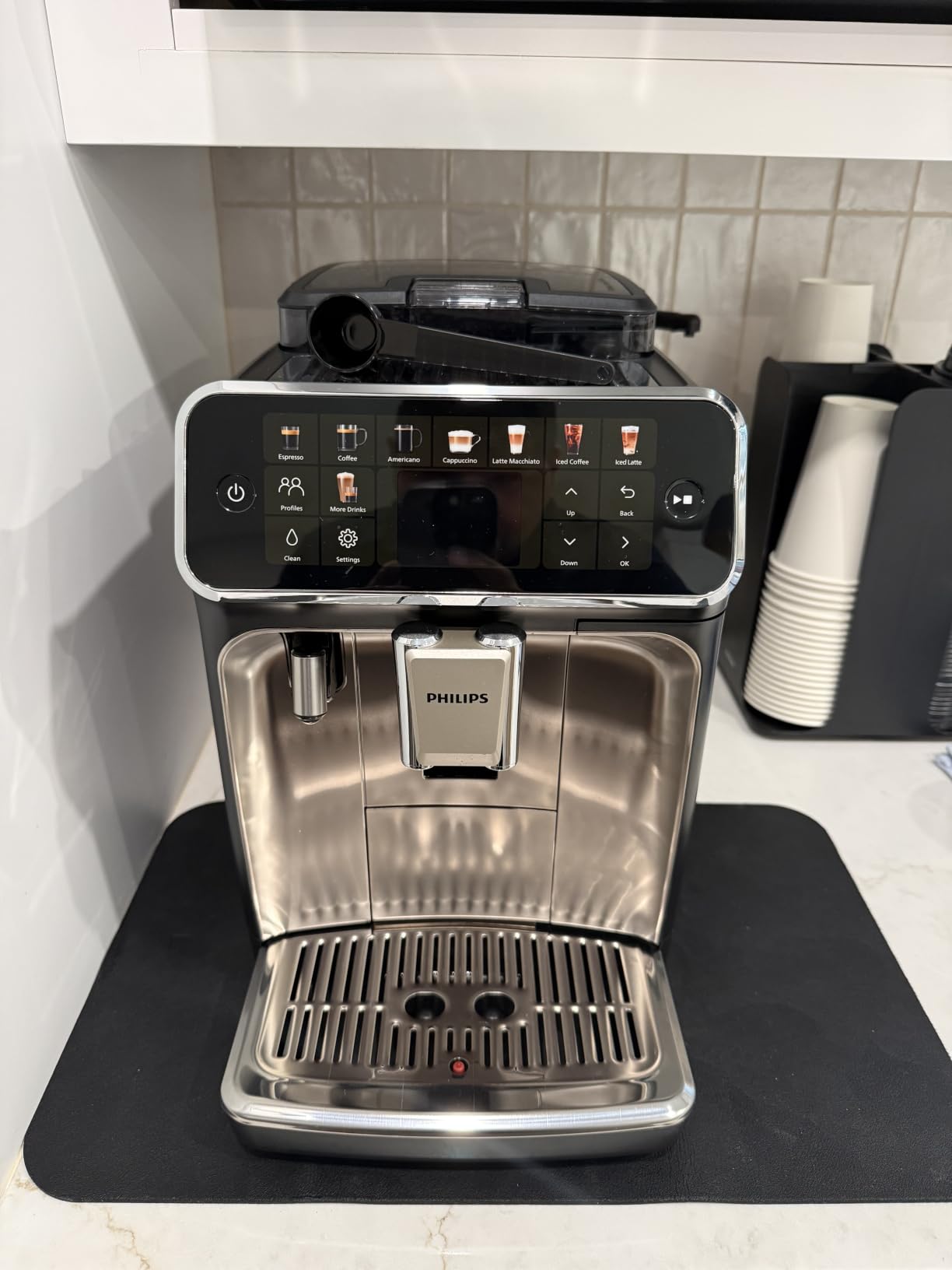 PHILIPS 5500 Series Fully Automatic Espresso Machine, LatteGo Milk System | 20 Hot & Iced Coffee Pre-Sets, 15 bars (EP5544/94) customer photo 2