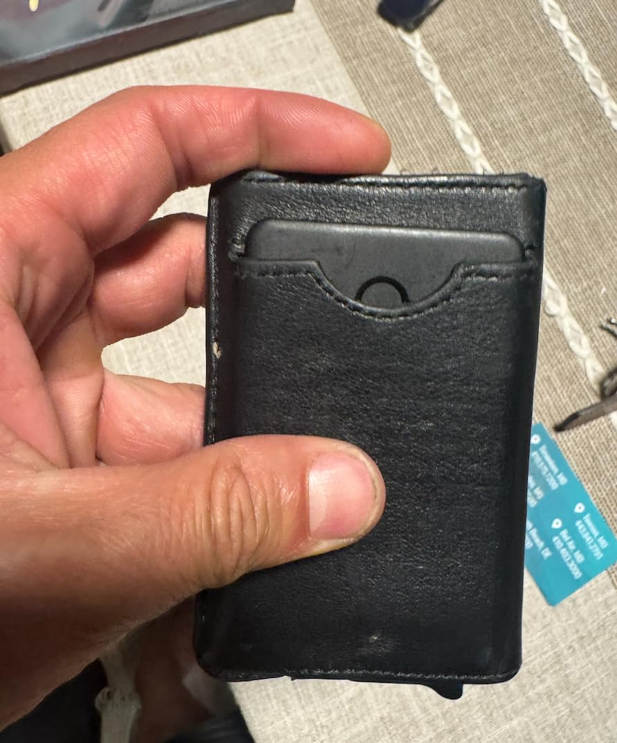 eufy Security SmartTrack Card E30 - Rechargeable Bluetooth Tracker, Works with Apple Find My customer photo 2